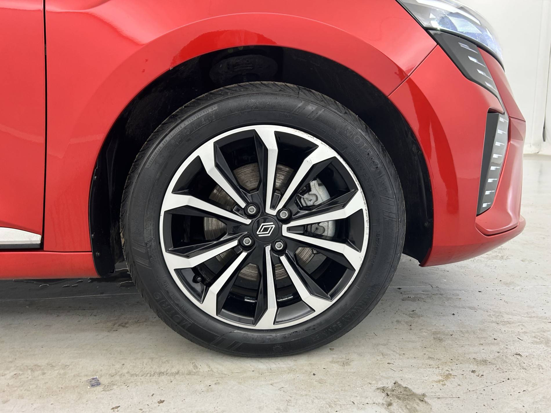 Vente en ligne Renault Clio 5 Clio E-Tech full hybrid 145 ch GSR2 au prix de 20 990 €