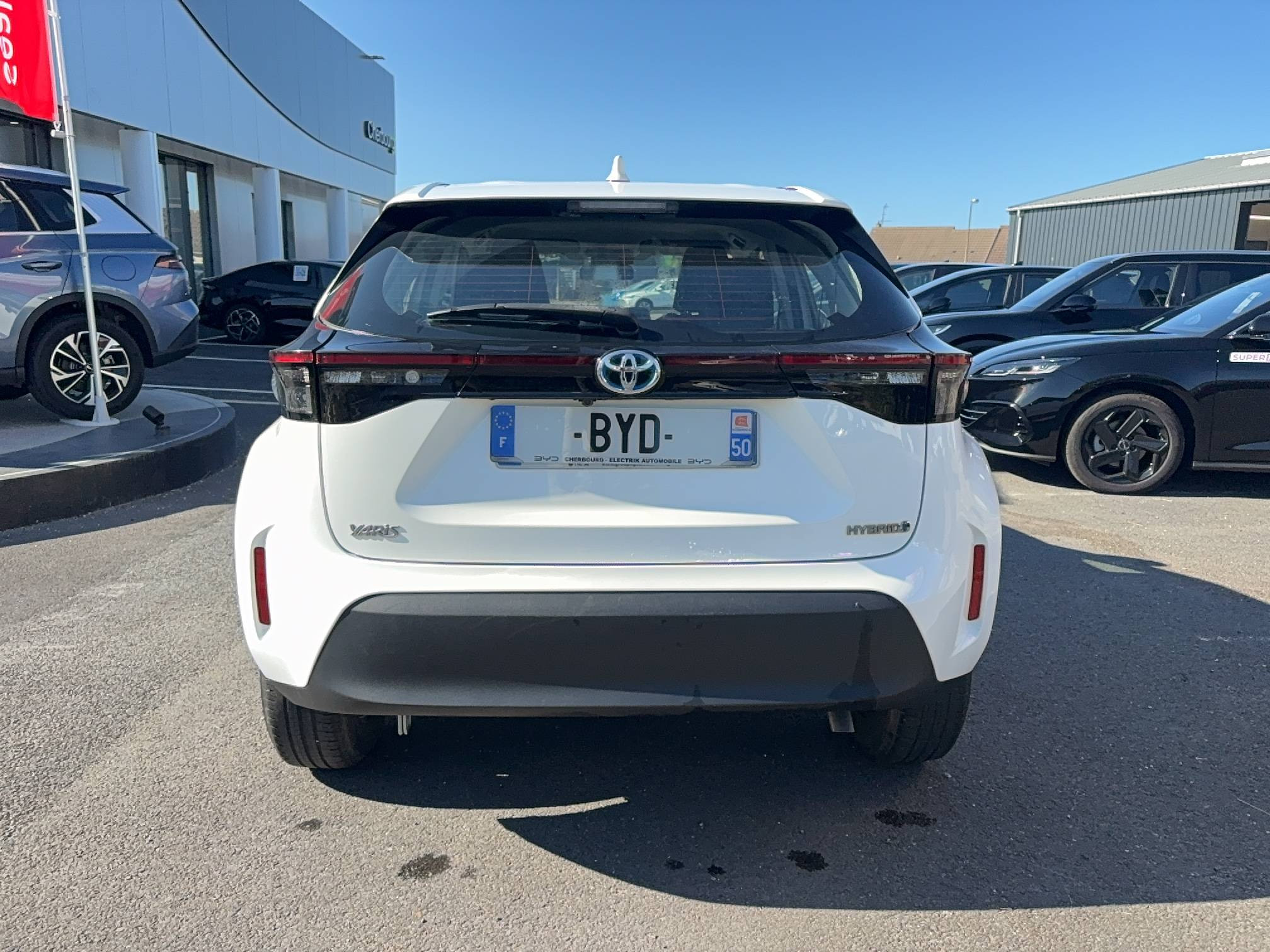 Vente en ligne Toyota Yaris YARIS HYBRIDE AFFAIRES 116H au prix de 18 990 €