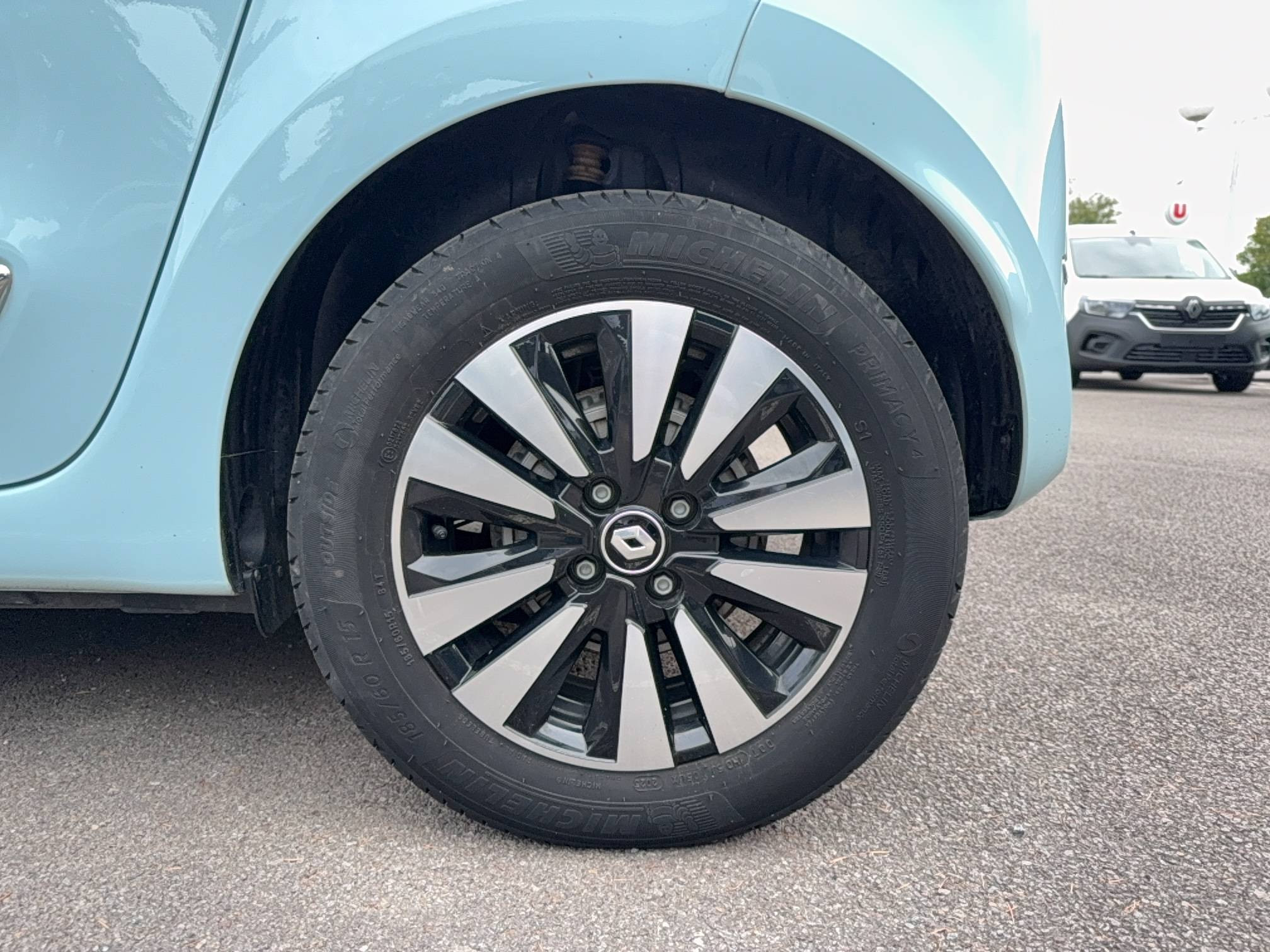 Vente en ligne Renault Twingo Electrique Twingo III E-Tech au prix de 12 490 €