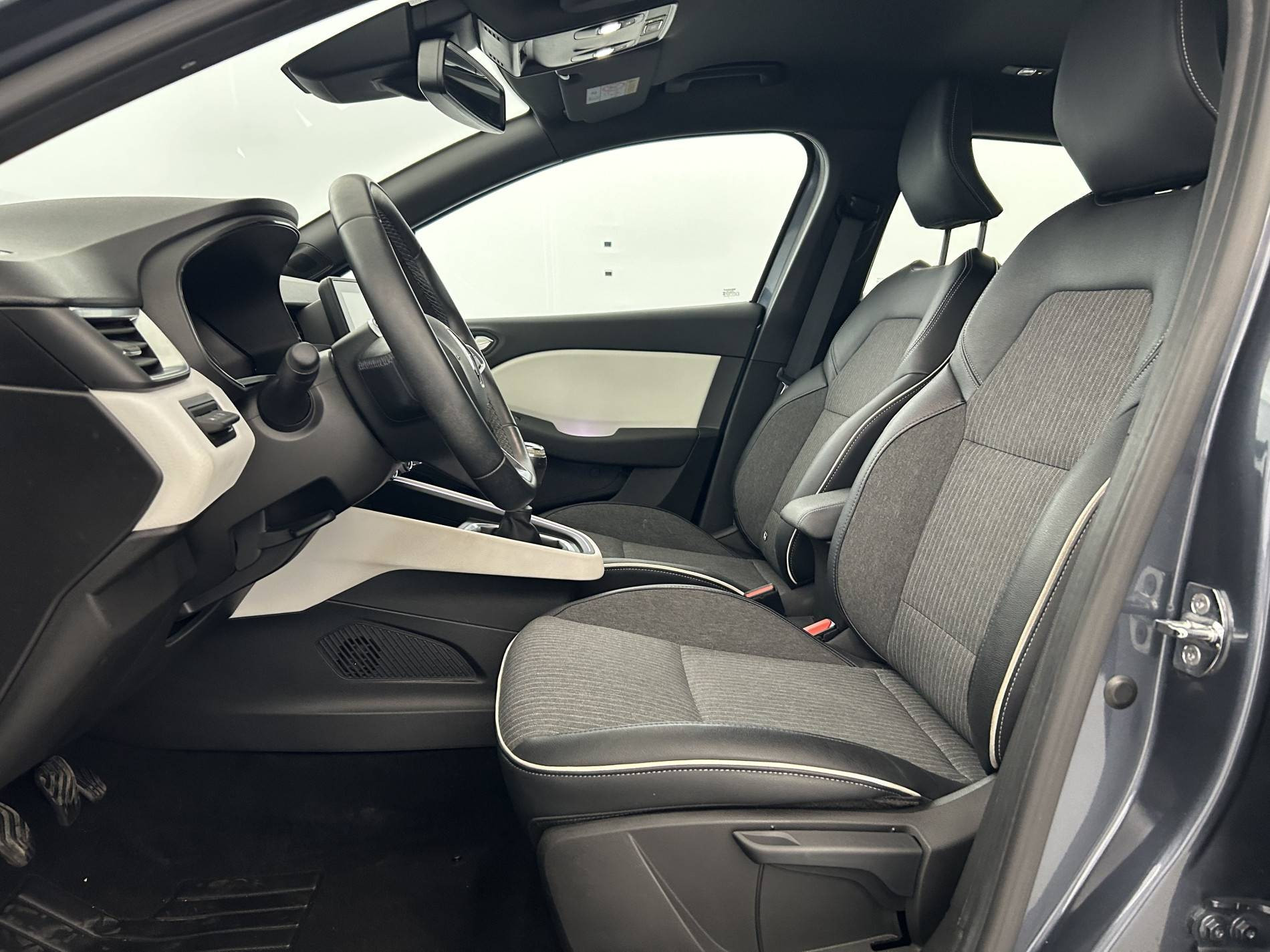 Vente en ligne Renault Clio 5 Clio TCe 90 - 21N au prix de 14 290 €