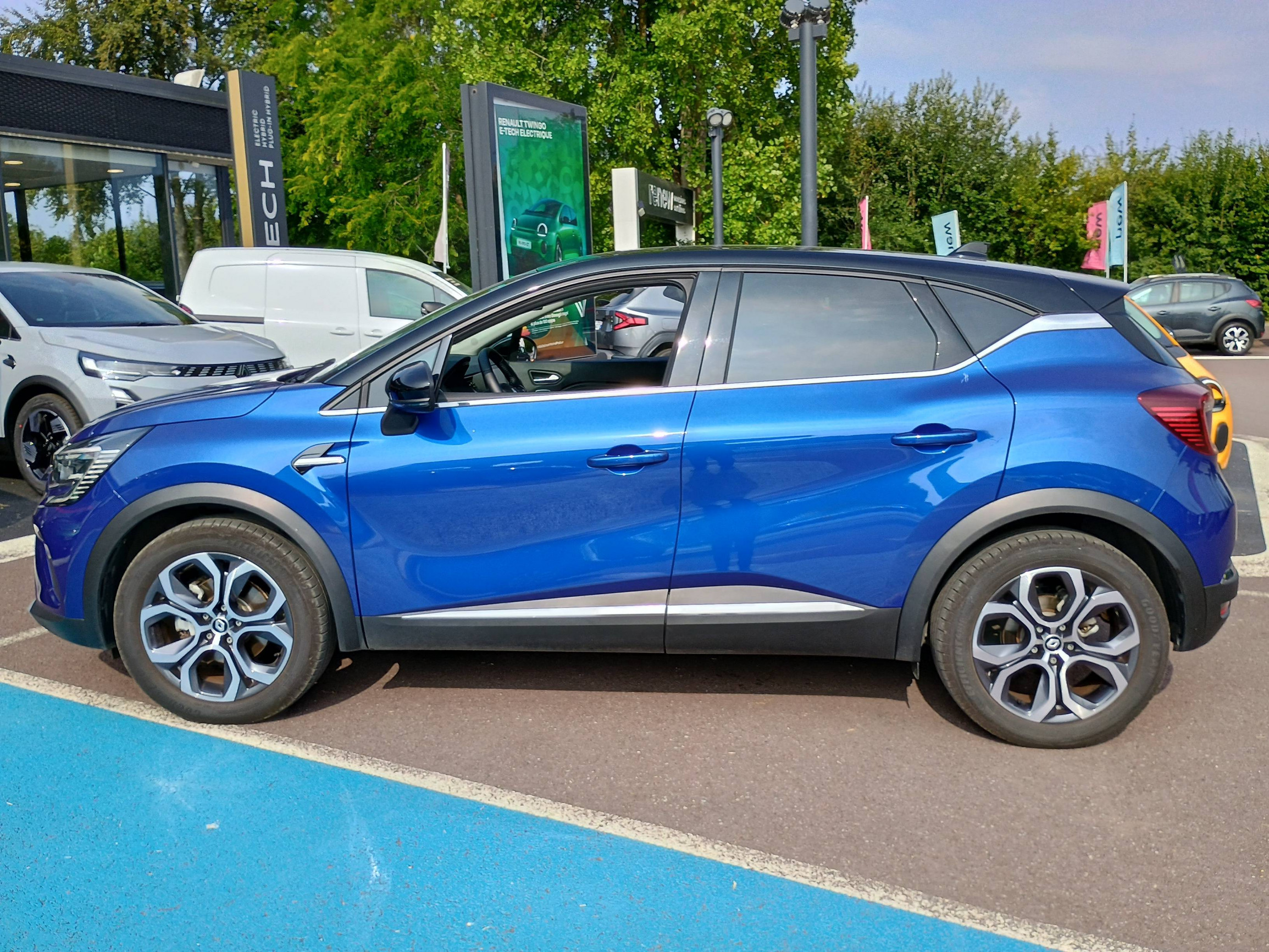 Vente en ligne Renault Captur  E-Tech full hybrid 145 au prix de 20 590 €