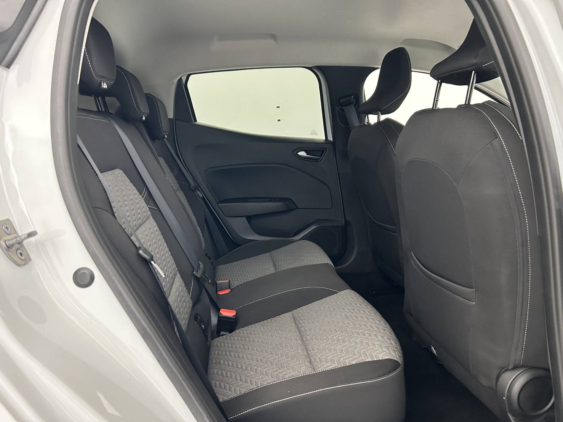 Vente en ligne Renault Clio 5 Clio TCe 90 au prix de 14 490 €