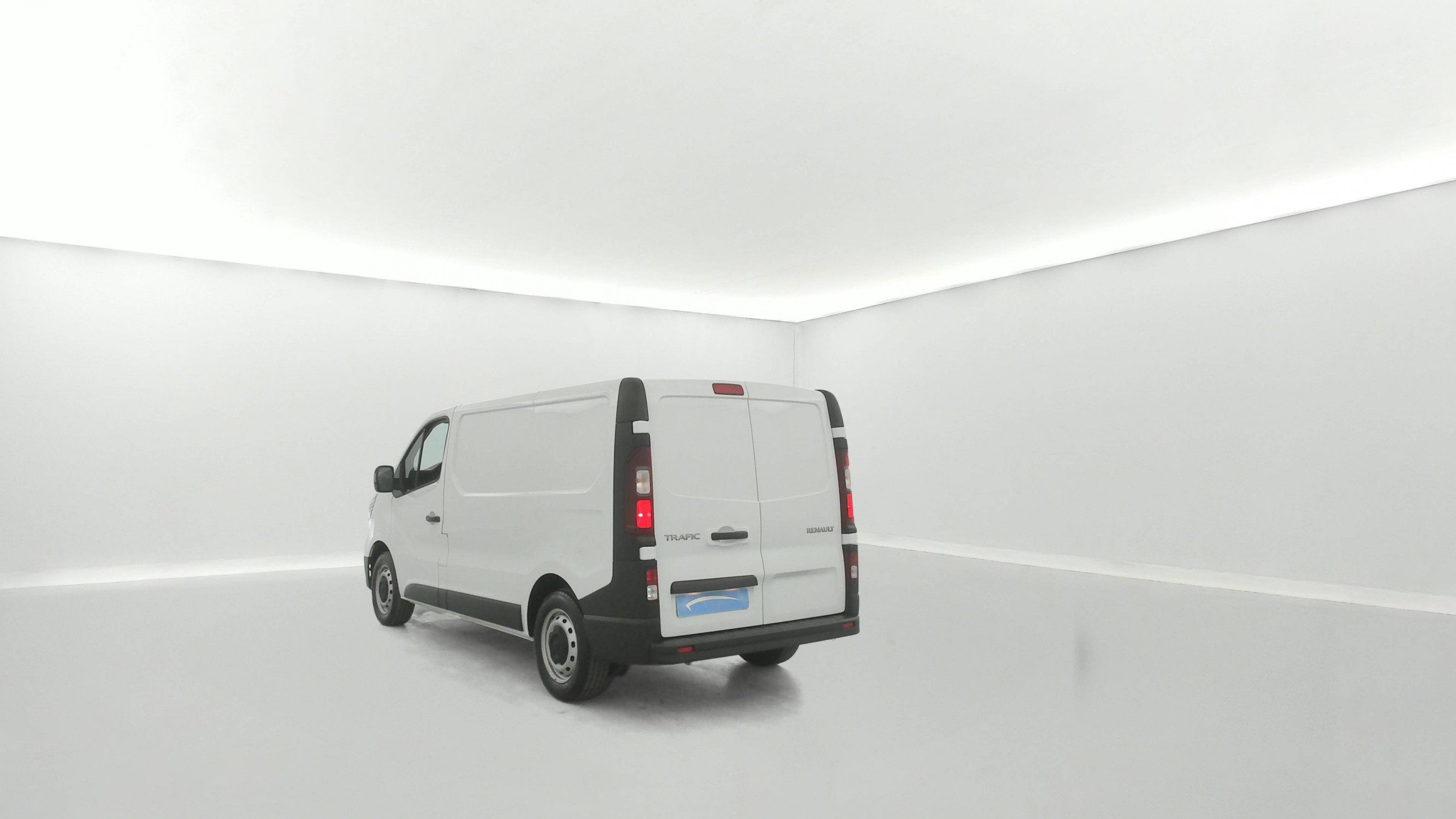 Vente en ligne Renault Trafic 3 Fourgon TRAFIC FG BLUE DCI 130 L1H1 3T GSR2 au prix de 24 590 €