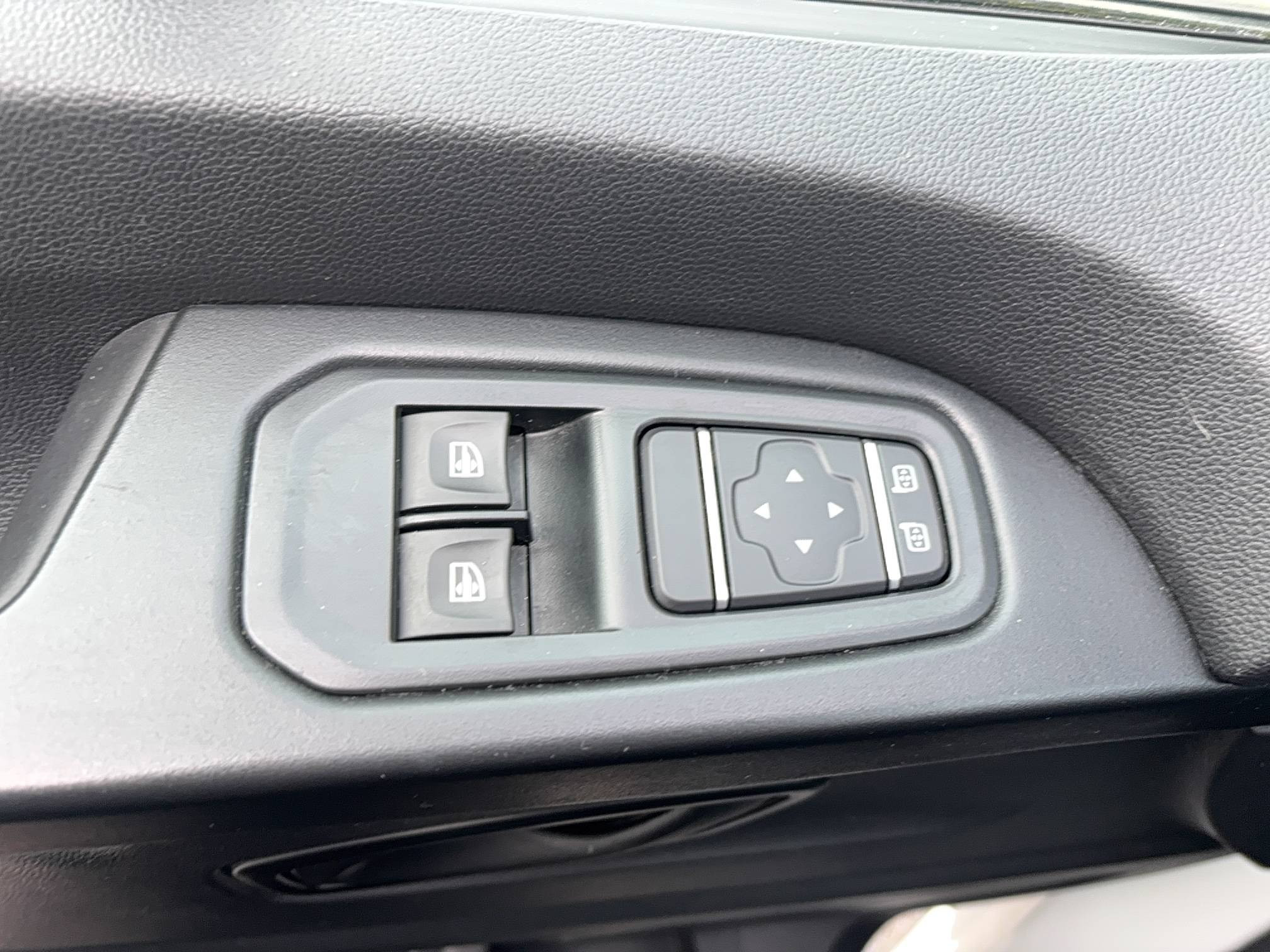 Vente en ligne Renault Trafic 3 Fourgon TRAFIC FGN L1H1 3000 KG BLUE DCI 130 au prix de 23 890 €