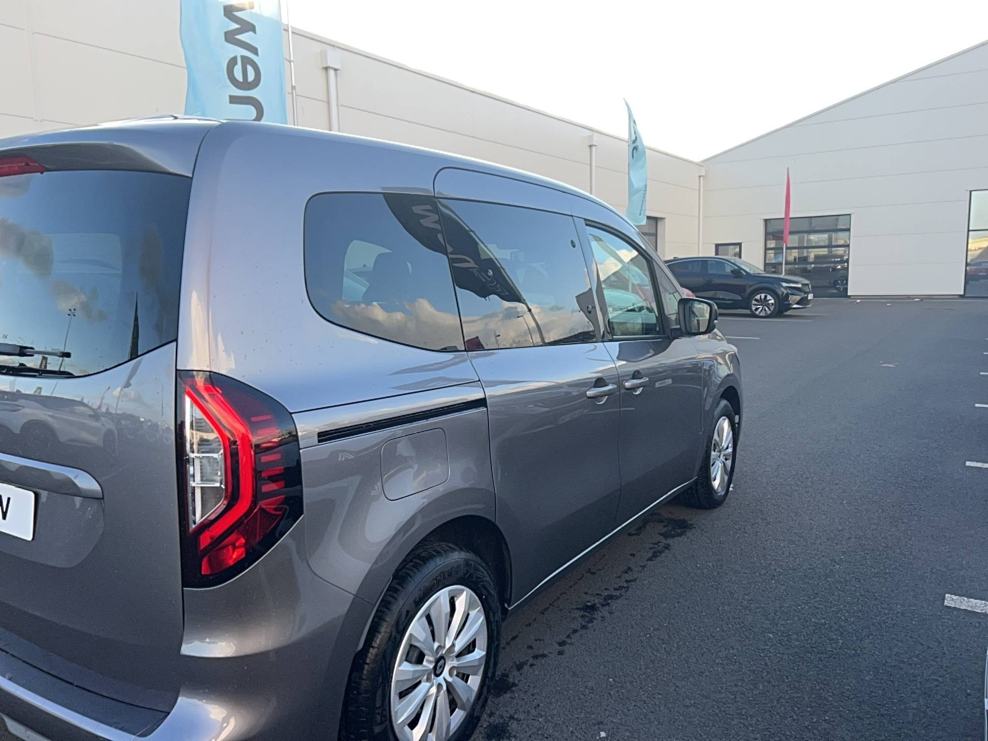 Vente en ligne Renault Kangoo  Blue dCi 95 au prix de 29 000 €