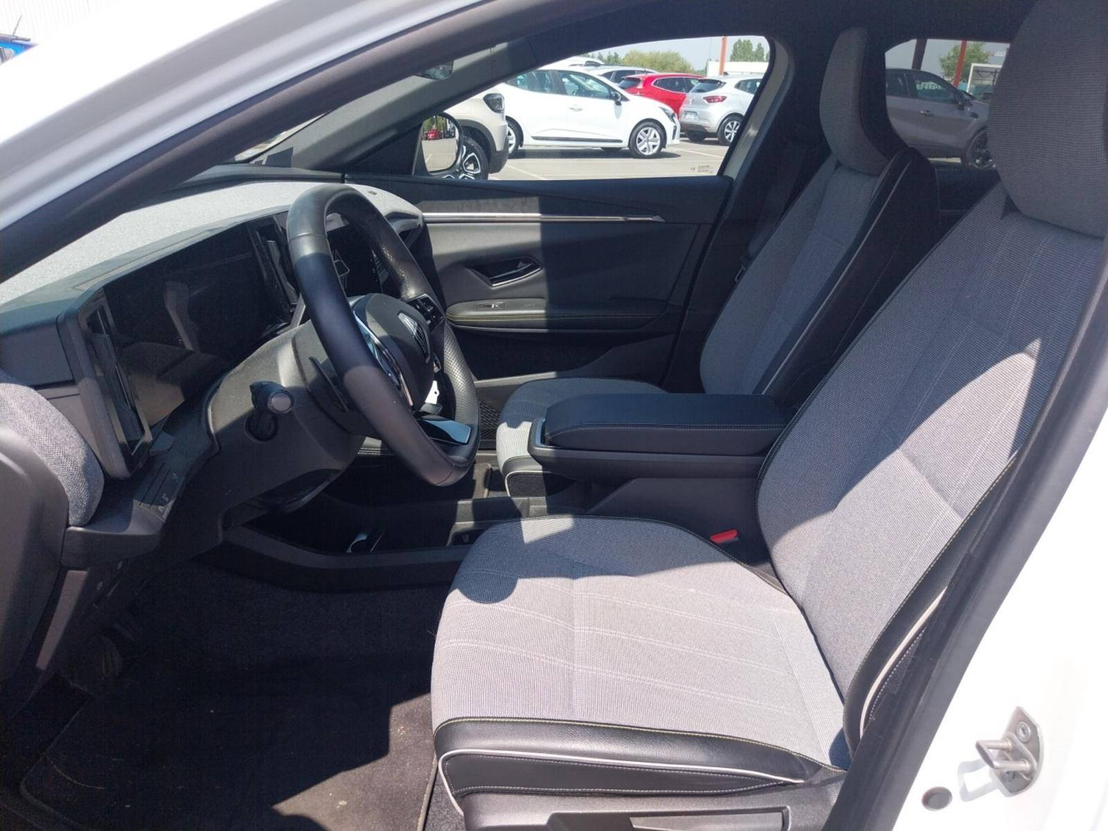 Vente en ligne Renault Megane E-Tech  EV60 220 ch super charge au prix de 27 990 €