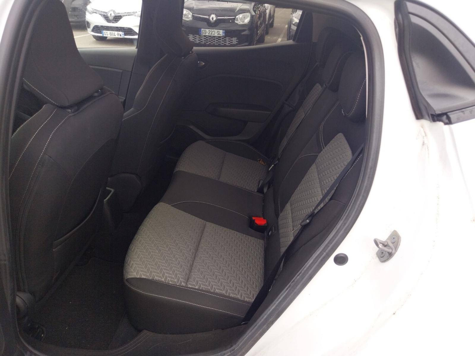 Vente en ligne Renault Clio 5 Clio TCe 90 au prix de 15 290 €
