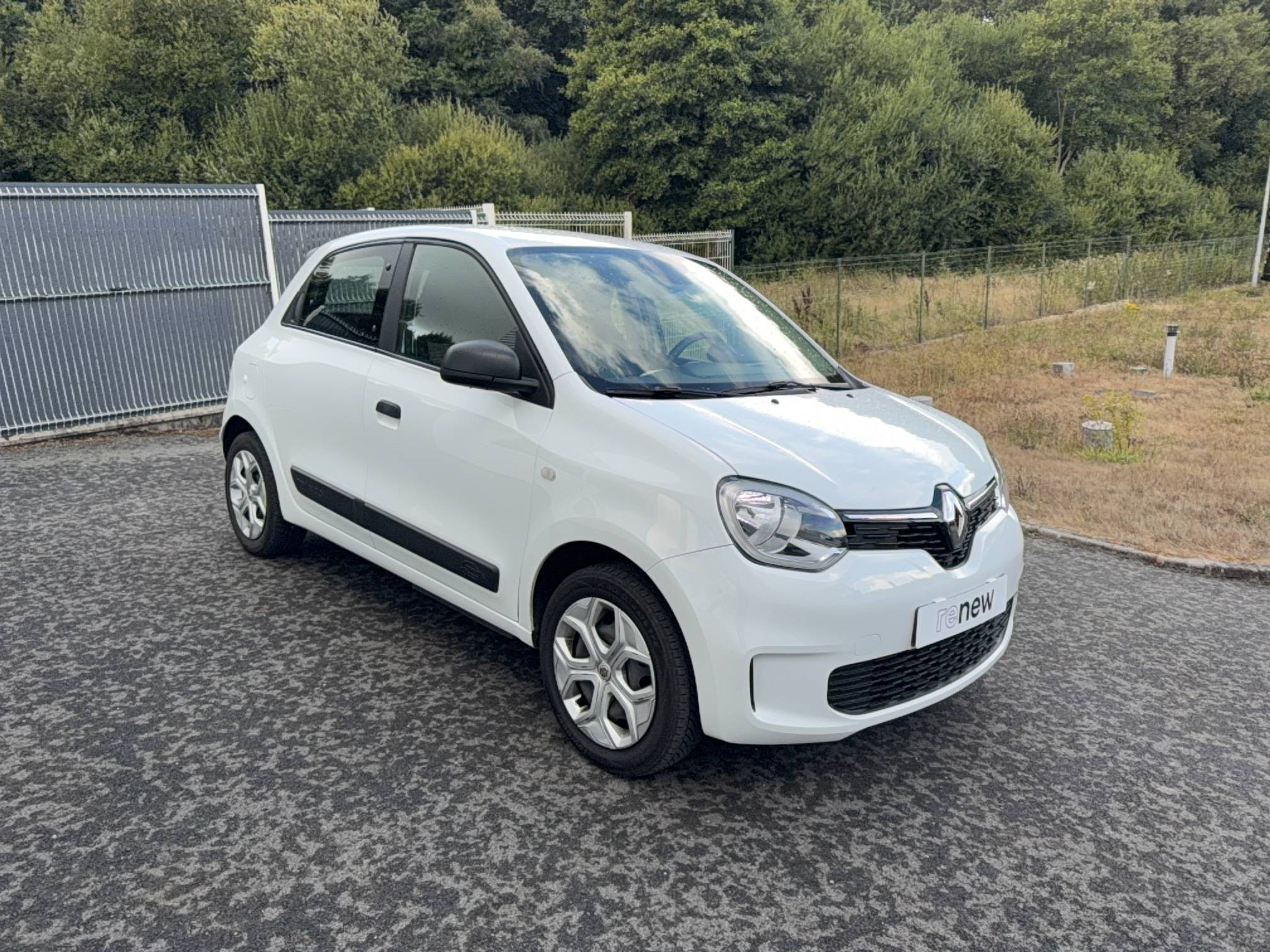 Vente en ligne Renault Twingo Electrique Twingo III E-Tech au prix de 12 990 €