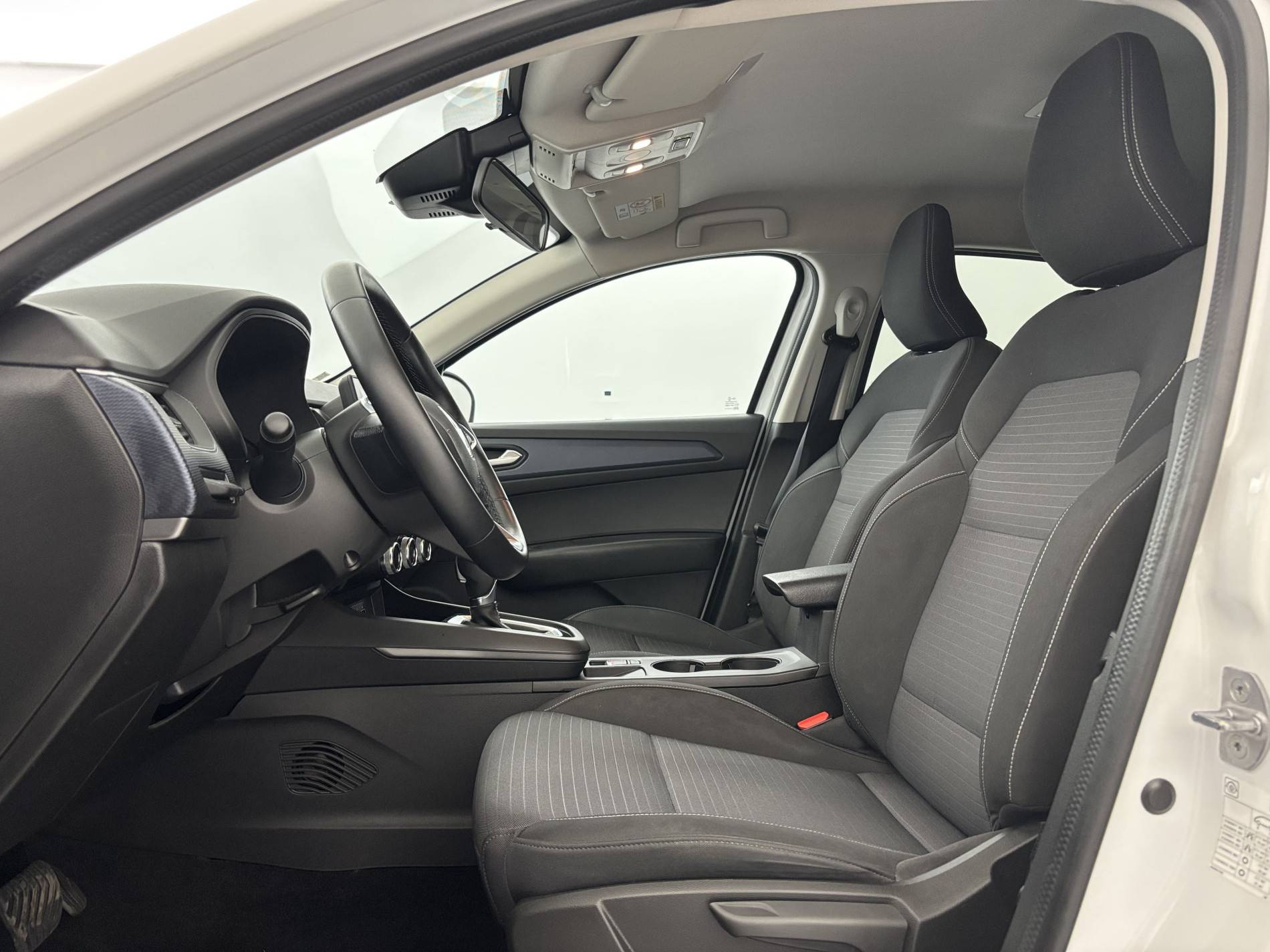 Vente en ligne Renault Arkana  E-Tech hybride 145 - 22 au prix de 16 790 €