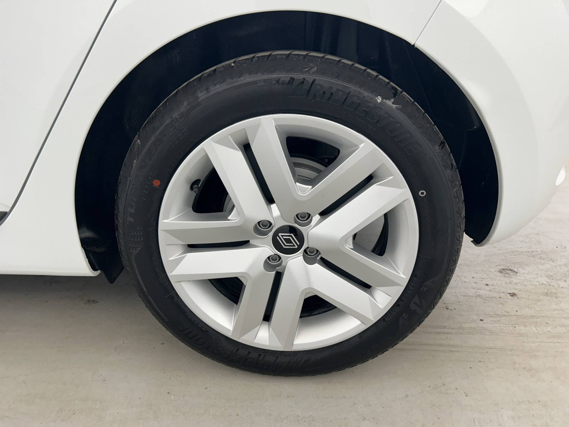 Vente en ligne Renault Clio 5 Clio E-Tech full hybrid 145 ch GSR2 au prix de 19 990 €