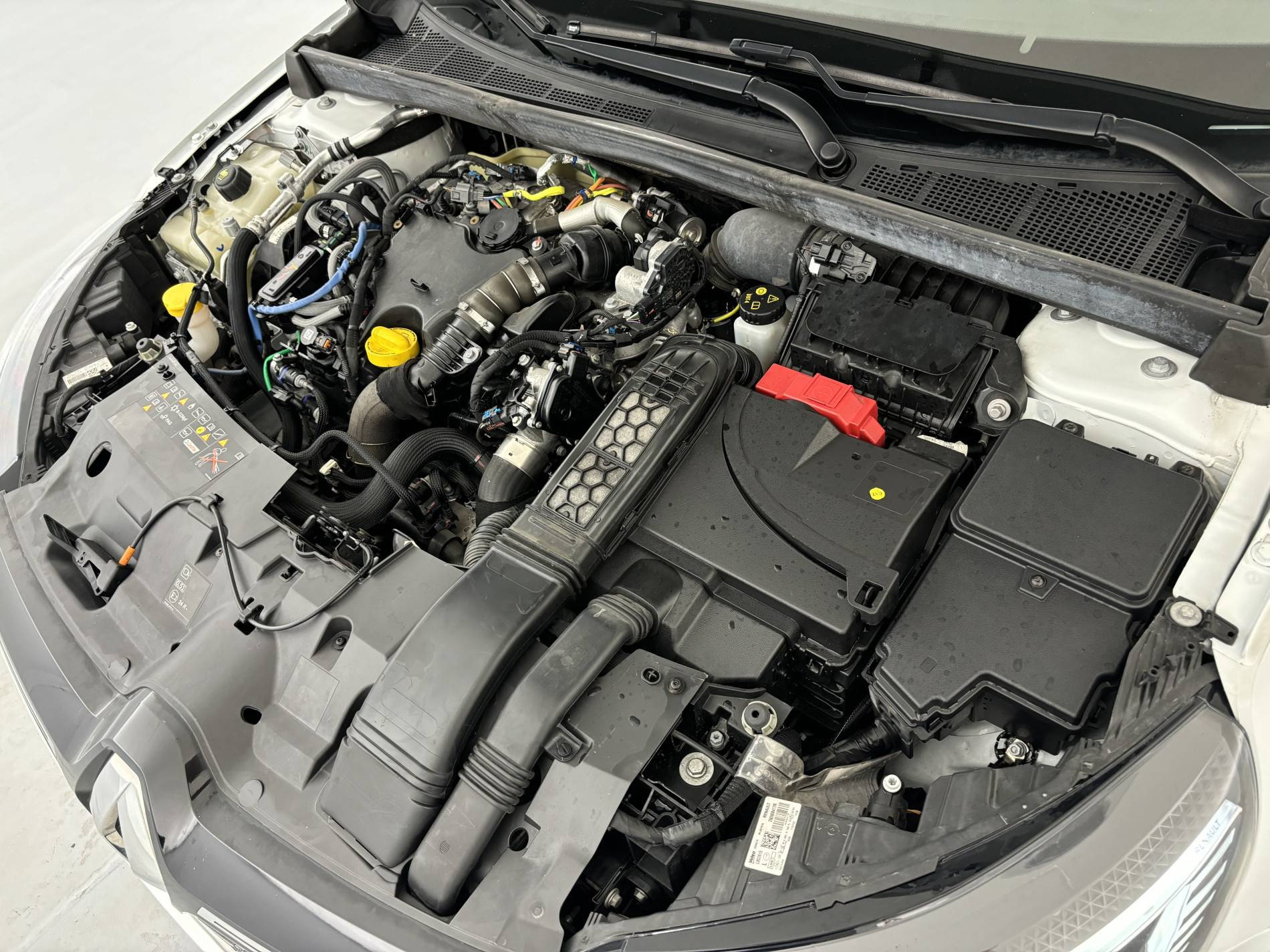 Vente en ligne Renault Megane 4  BLUE DCI 115 - 21N au prix de 12 990 €