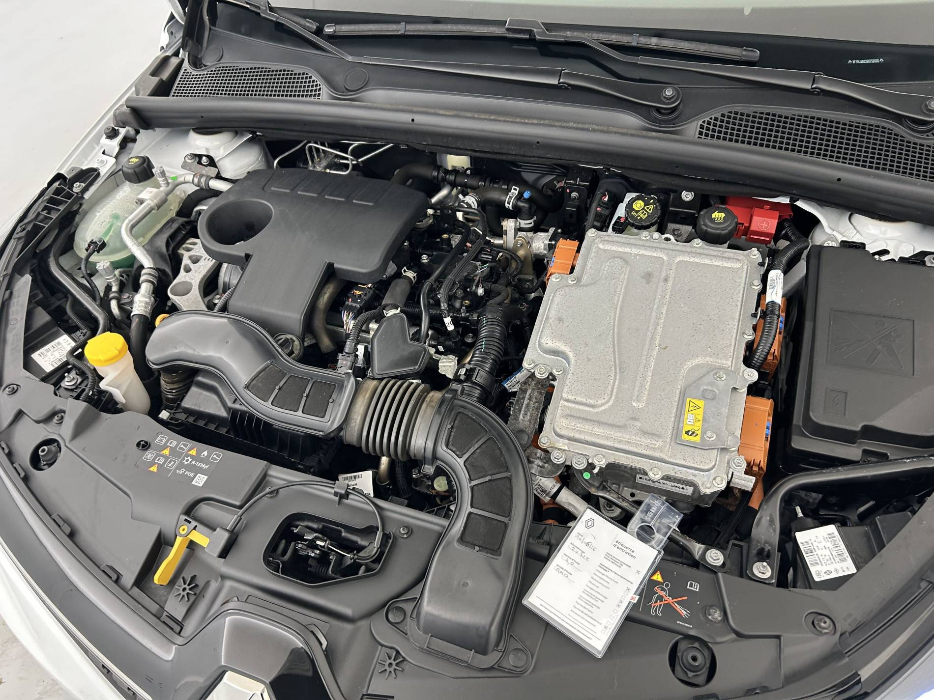 Vente en ligne Renault Clio 5 Clio E-Tech 140 - 21N au prix de 16 590 €