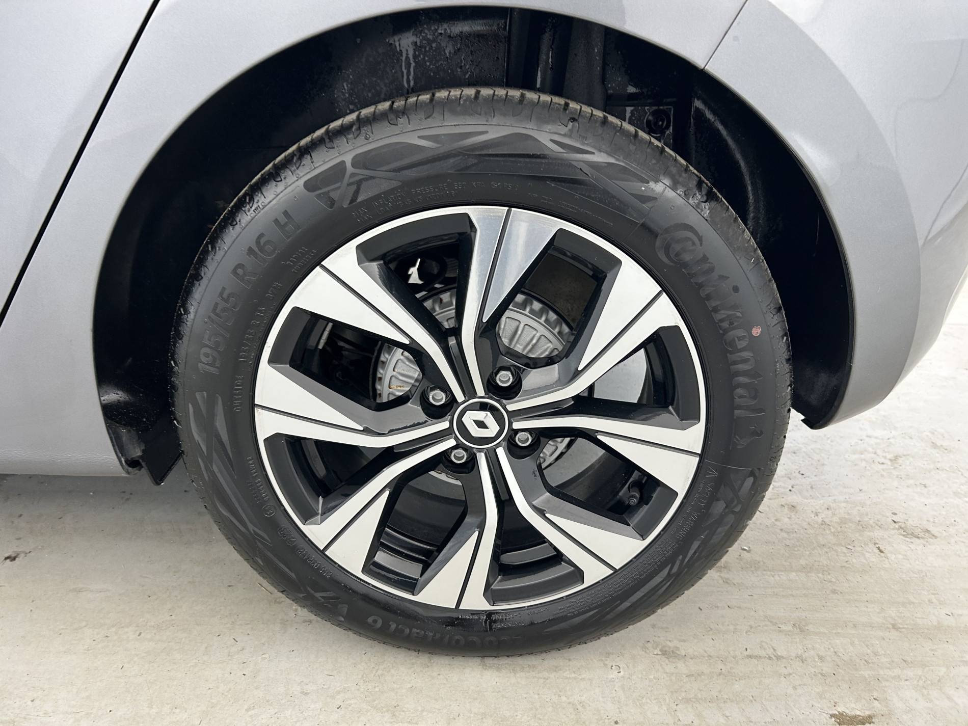 Vente en ligne Renault Clio 5 Clio TCe 90 au prix de 14 990 €