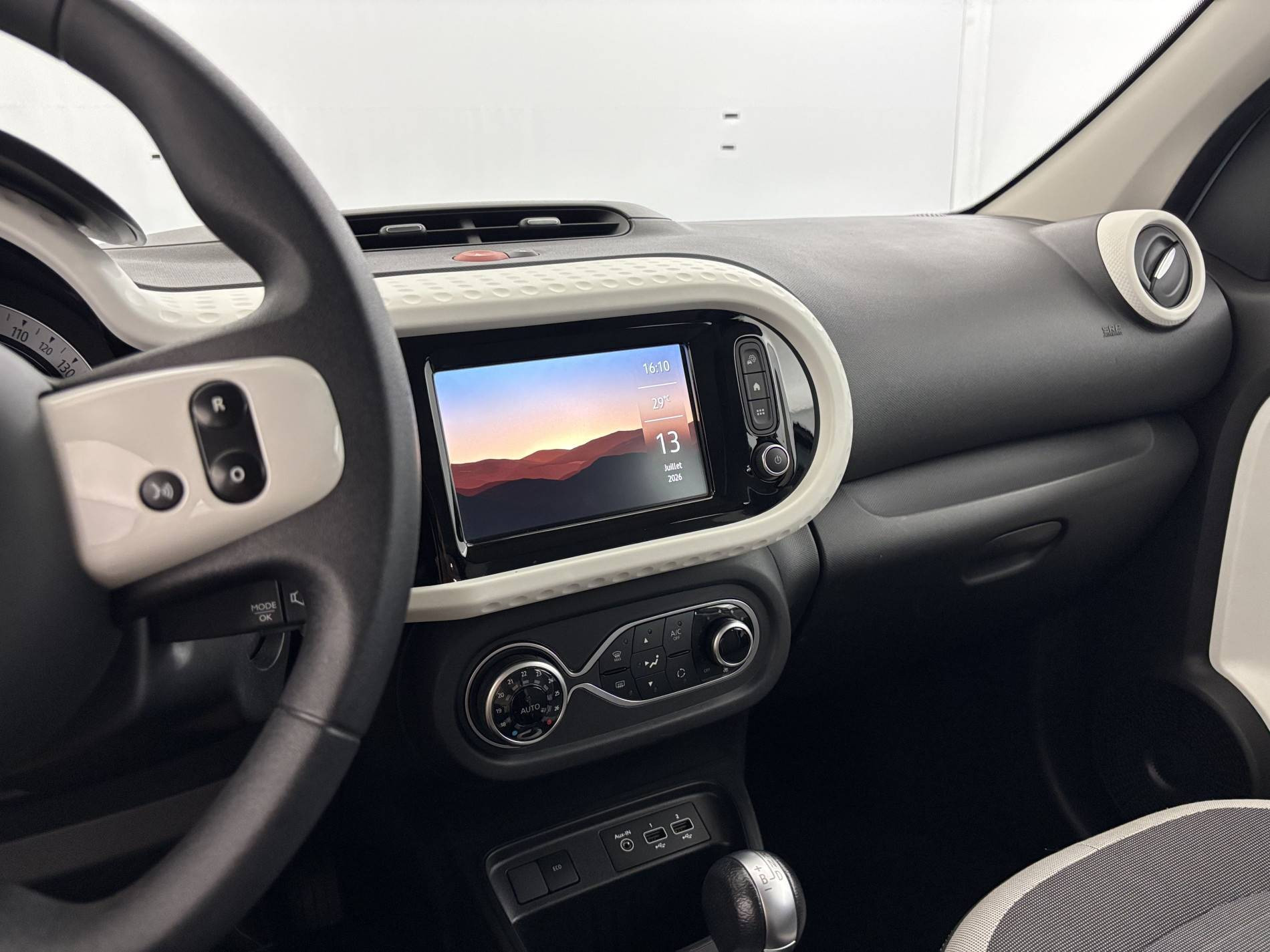 Vente en ligne Renault Twingo Electrique Twingo III E-Tech au prix de 12 990 €