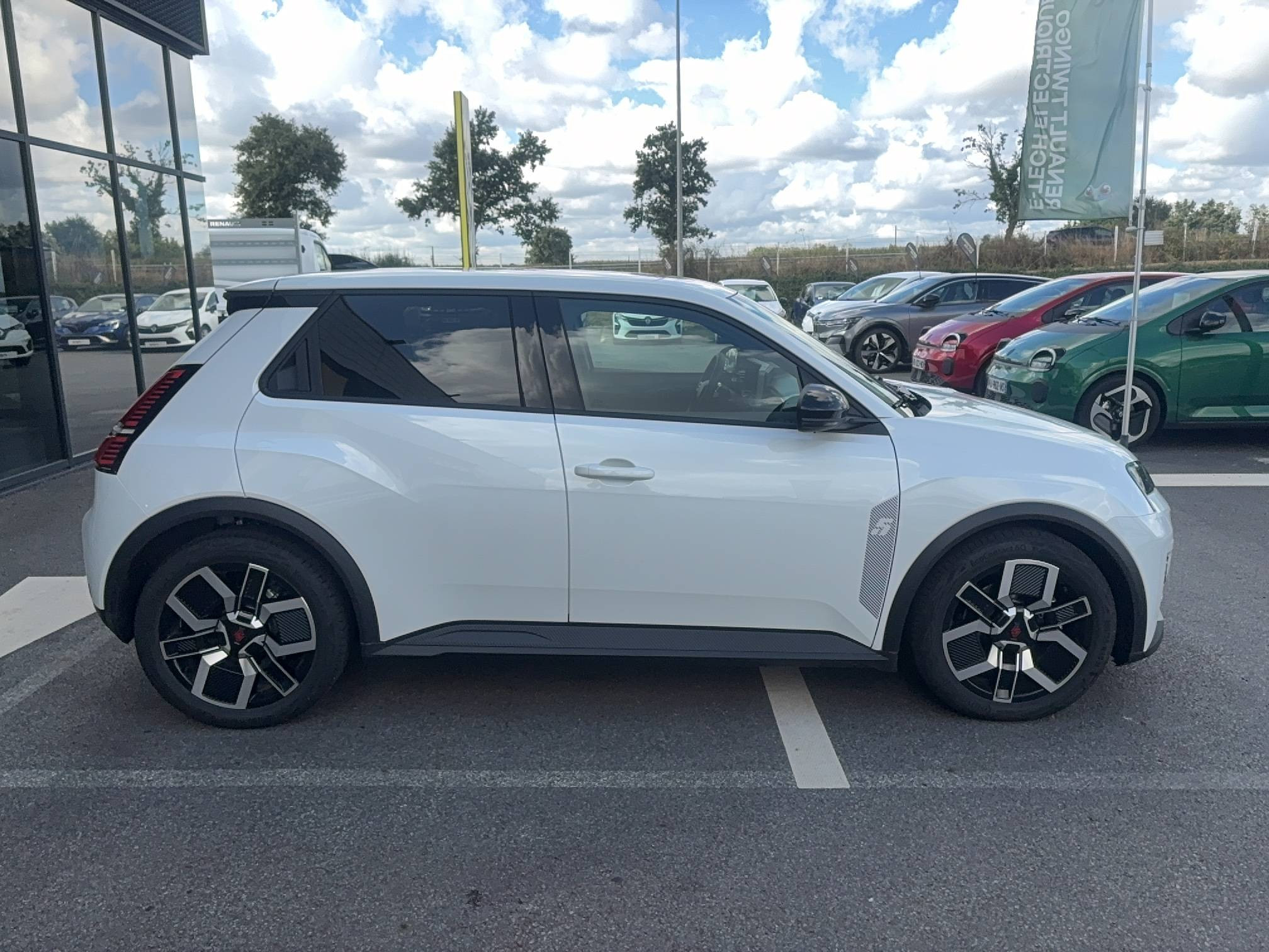 Vente en ligne Renault R5 E-Tech  120 ch autonomie urbaine au prix de 29 800 €