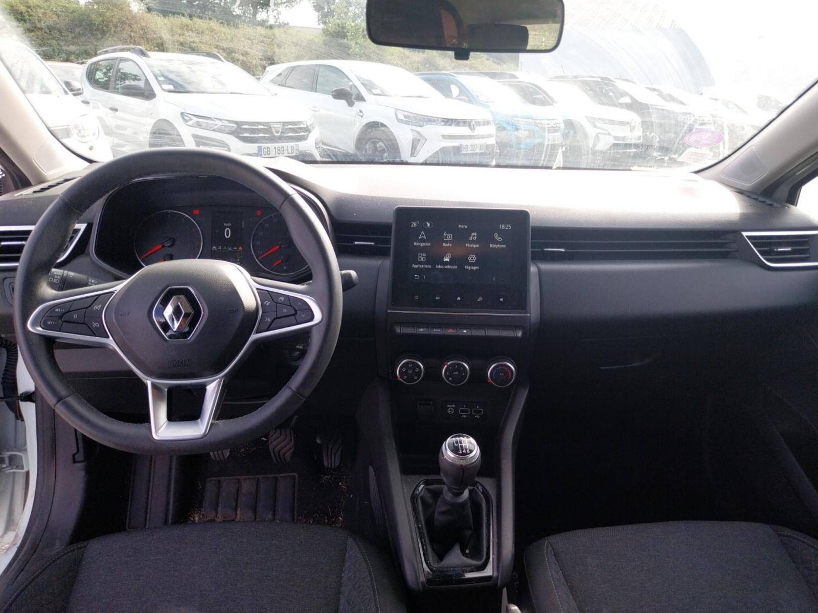 Vente en ligne Renault Clio 5 Clio TCe 90 - 21N au prix de 13 491 €