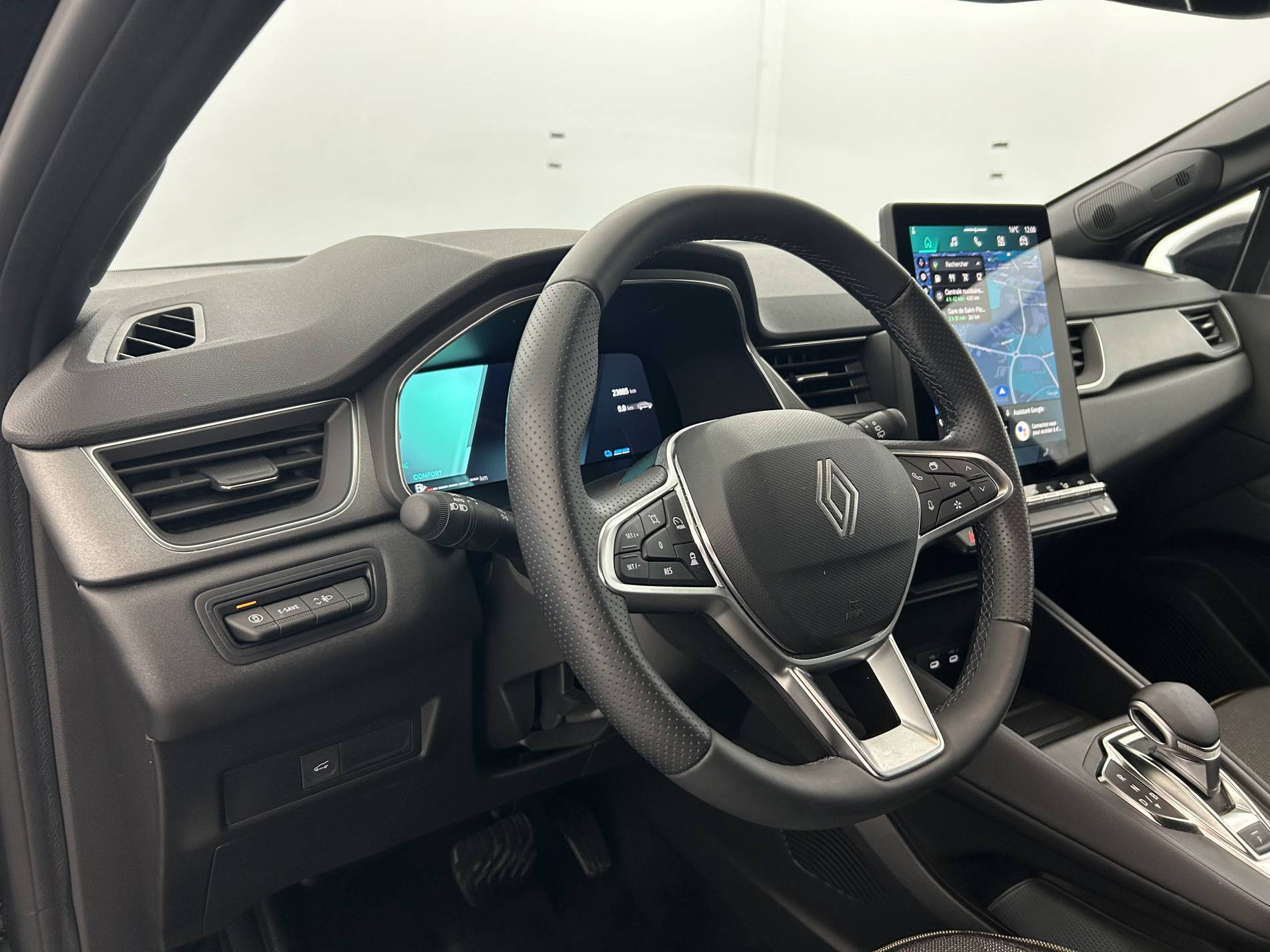 Vente en ligne Renault Symbioz  E-Tech full hybrid 145 au prix de 26 911 €