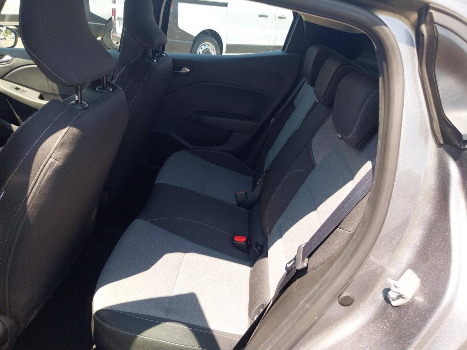 Vente en ligne Renault Clio 5 Clio TCe 90 ch GSR2 au prix de 15 990 €