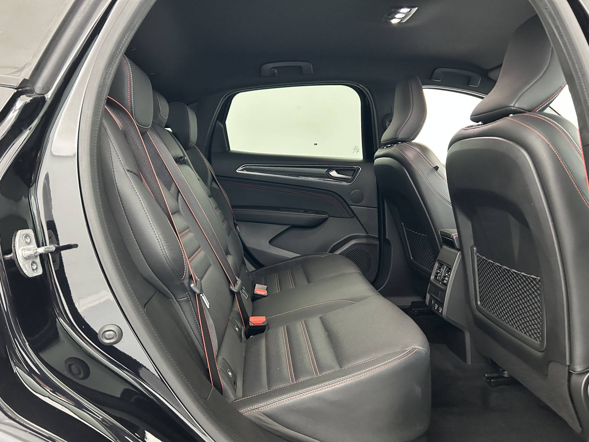 Vente en ligne Renault Arkana  TCe 140 EDC FAP au prix de 19 990 €