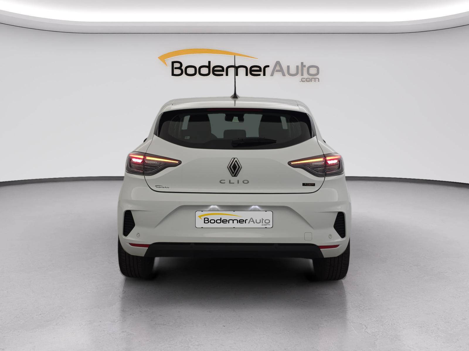 Vente en ligne Renault Clio 5 Clio E-Tech full hybrid 145 ch GSR2 au prix de 19 990 €