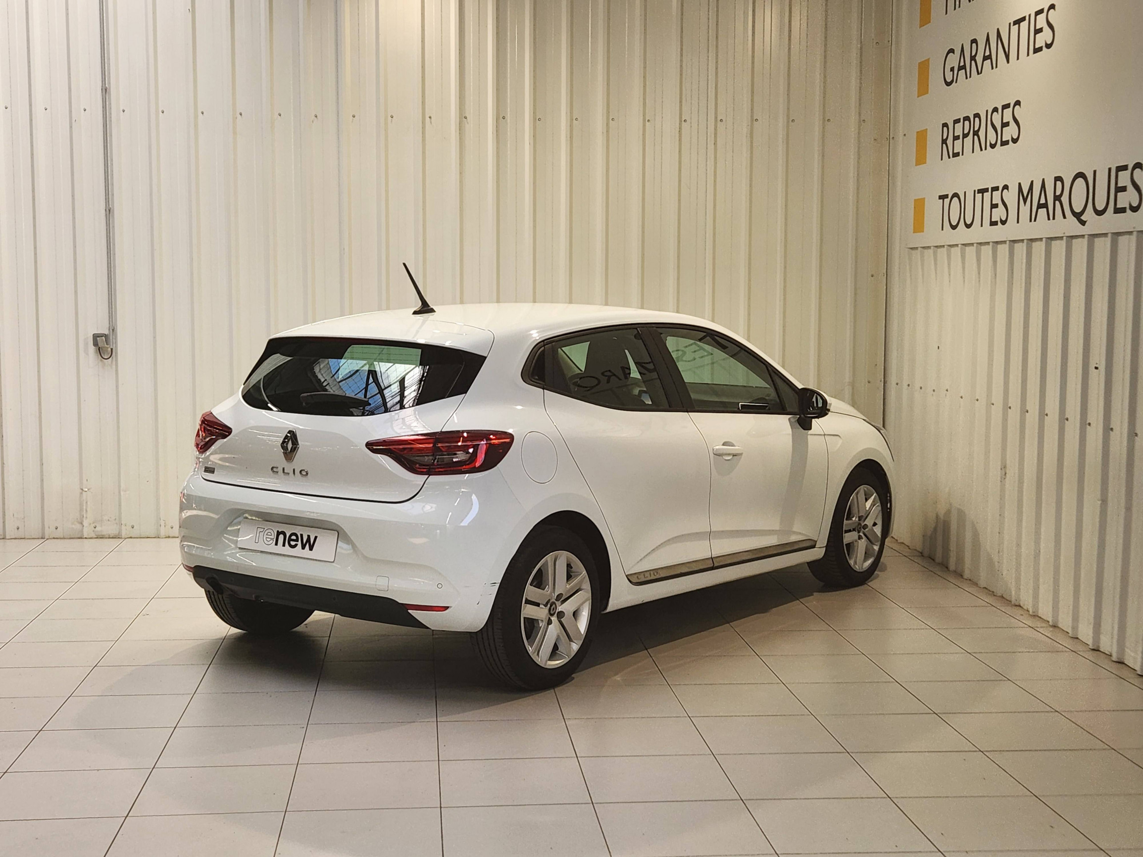 Vente en ligne Renault Clio 5 Clio Blue dCi 85 au prix de 14 390 €