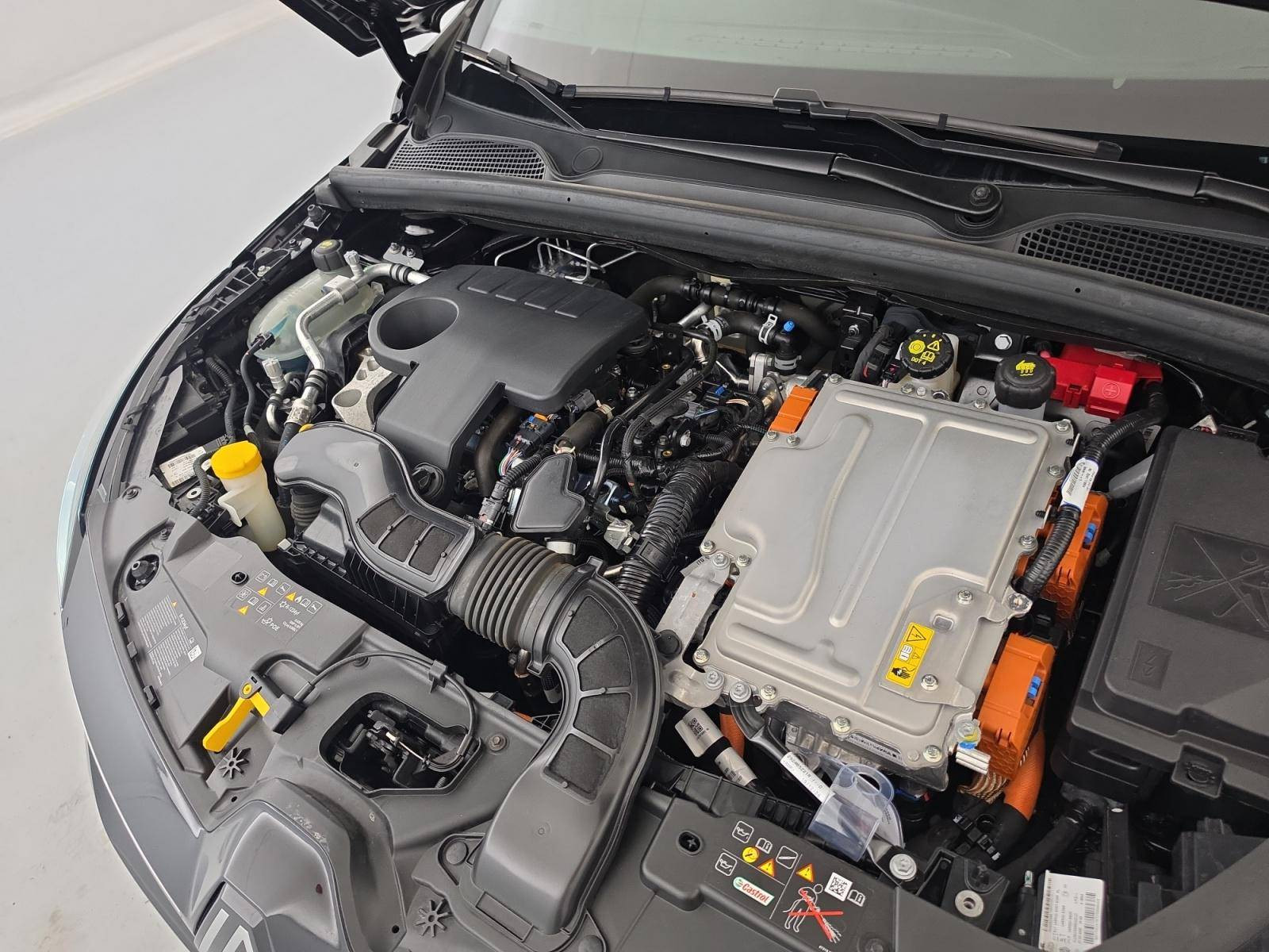 Vente en ligne Renault Clio 5 Clio E-Tech full hybrid 145 ch GSR2 au prix de 19 490 €
