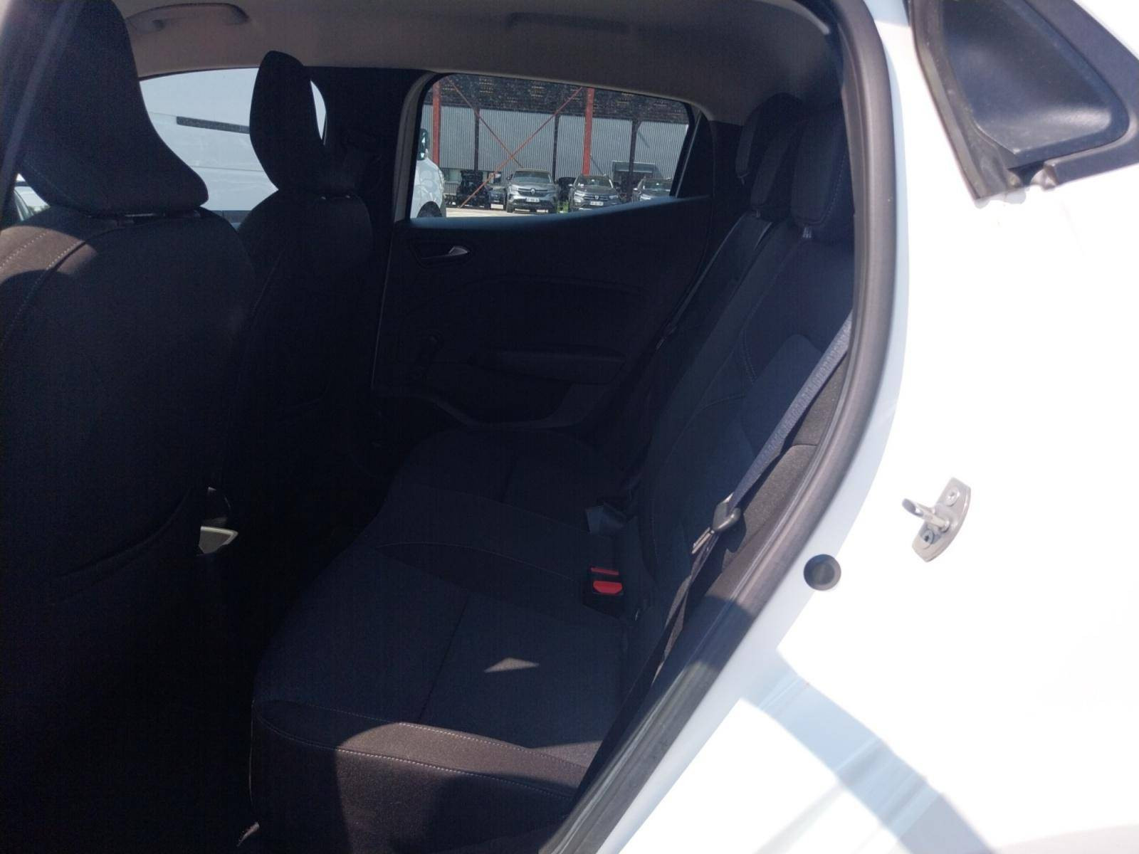 Vente en ligne Renault Clio 5 Clio TCe 90 au prix de 13 990 €