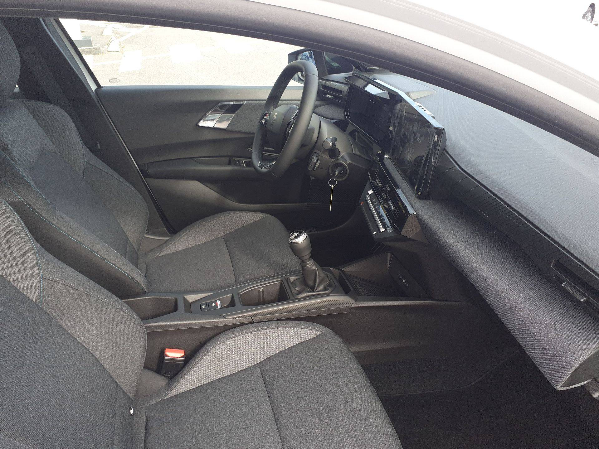 Vente en ligne Renault Clio 6 Clio TCe 115 ch au prix de 18 990 €