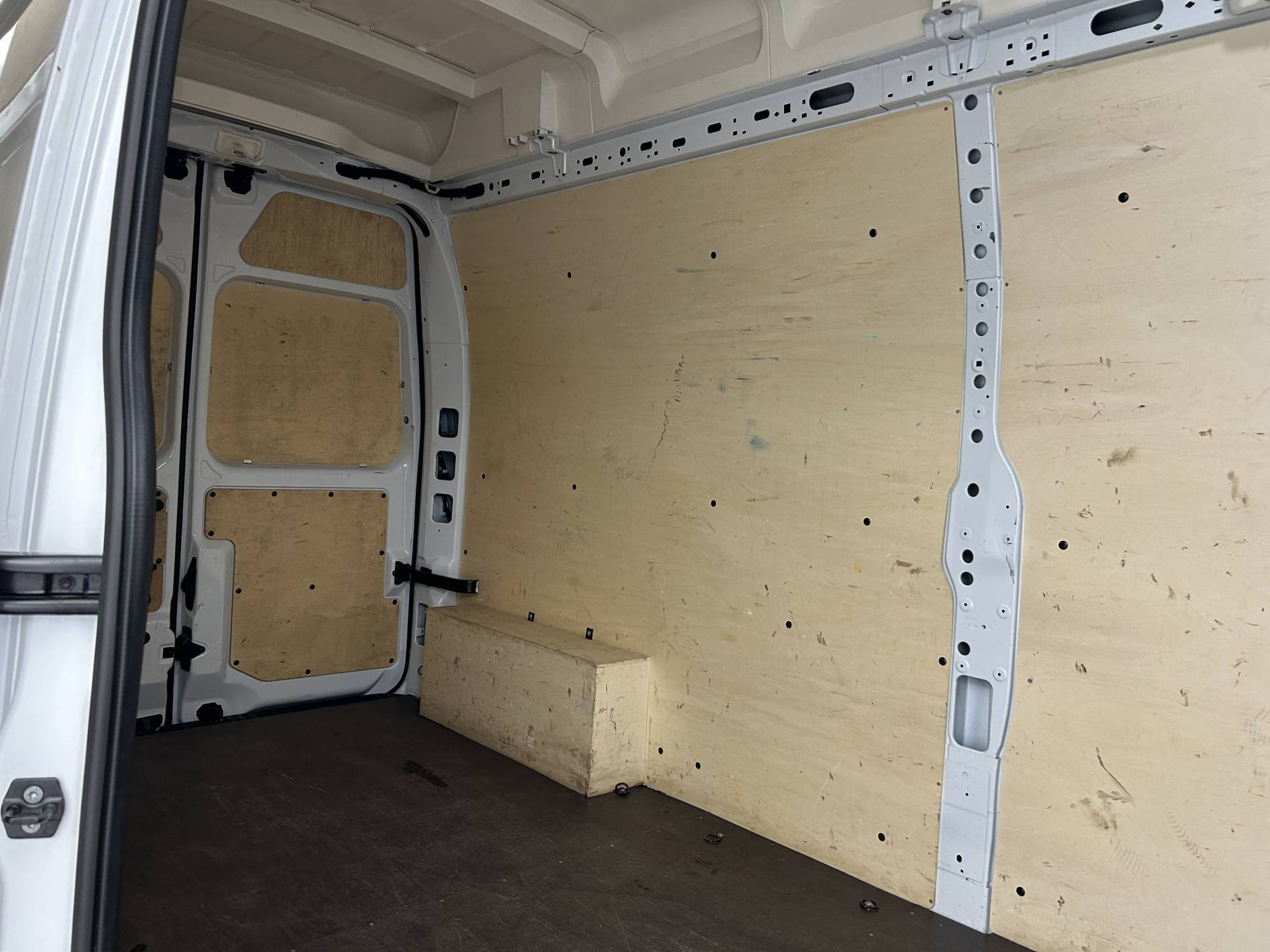 Vente en ligne Renault Master Fourgon MASTER FGN TRAC F3500 L3H3 BLUE DCI 135 au prix de 26 490 €