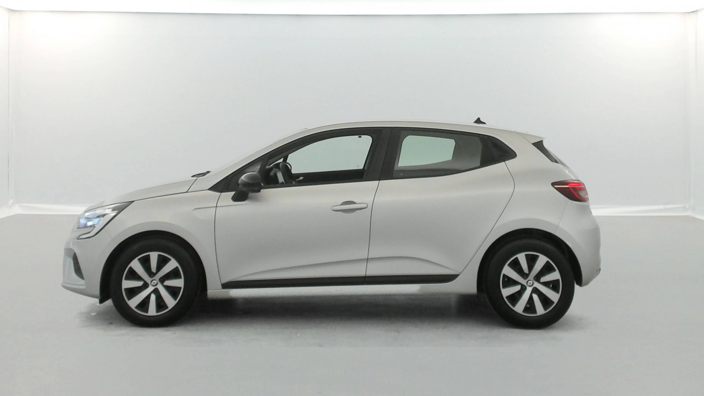 Vente en ligne Renault Clio 5 Clio TCe 90 au prix de 14 490 €