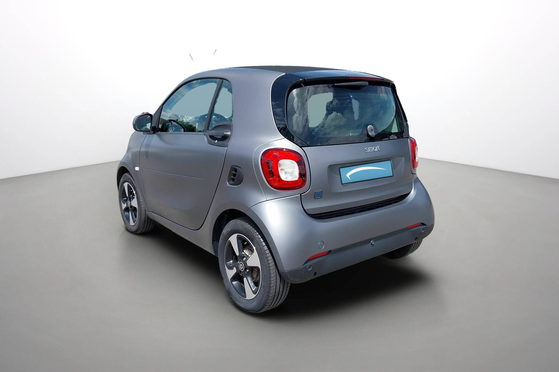 Vente en ligne Smart ForTwo Coupe Fortwo Coupé 82 ch au prix de 14 970 €
