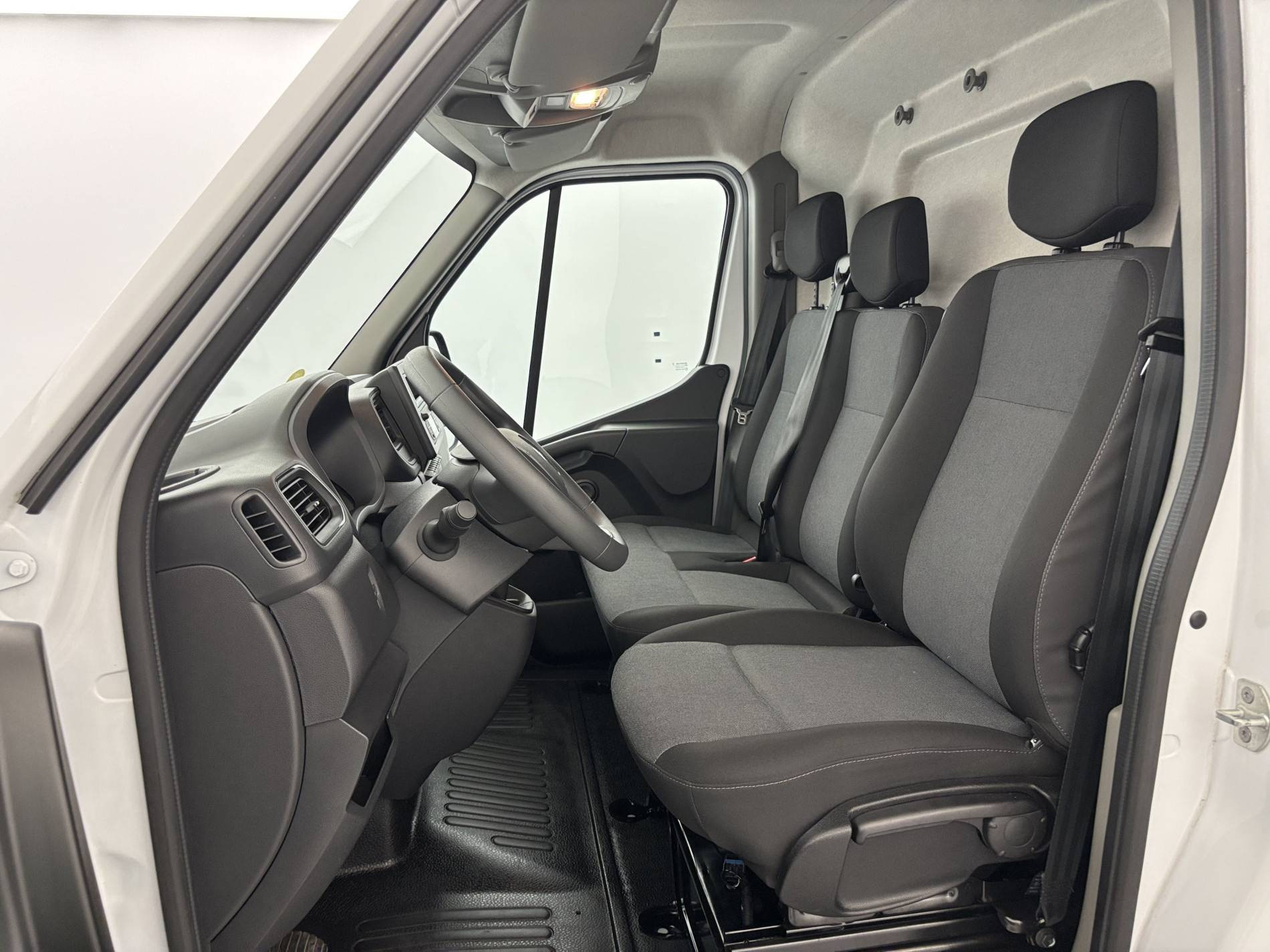 Vente en ligne Renault Trafic 3 Fourgon TRAFIC FGN L1H1 2800 KG BLUE DCI 110 au prix de 19 990 €