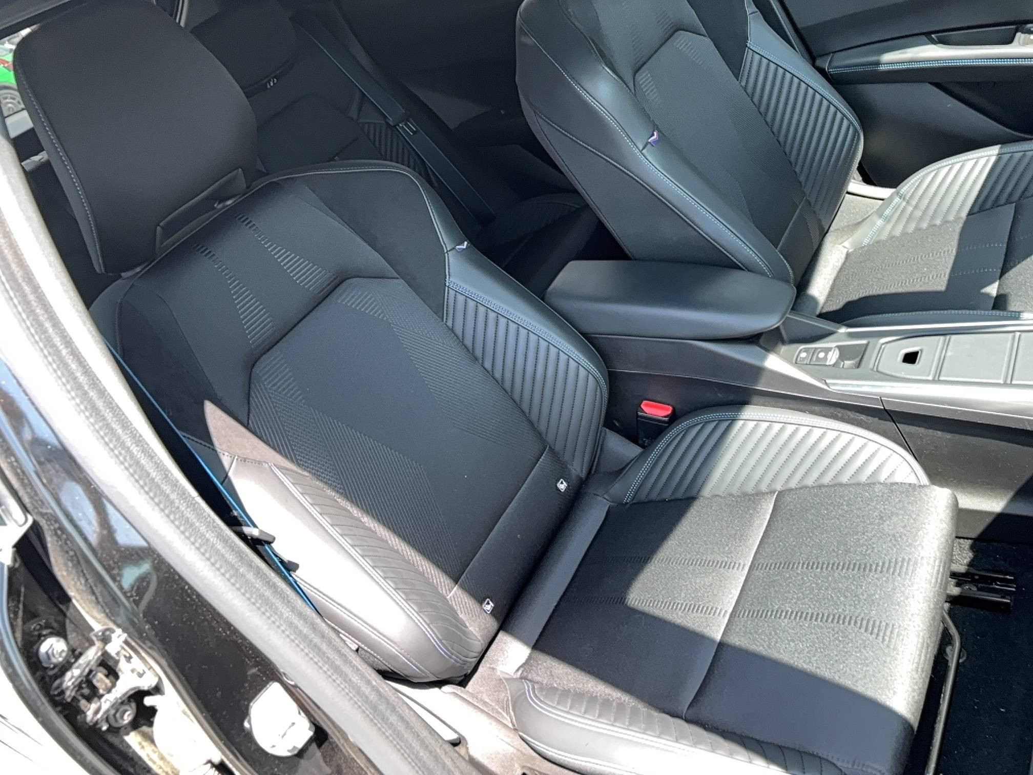 Vente en ligne Renault Clio 6 Clio E-Tech full hybrid 160 ch au prix de 27 990 €