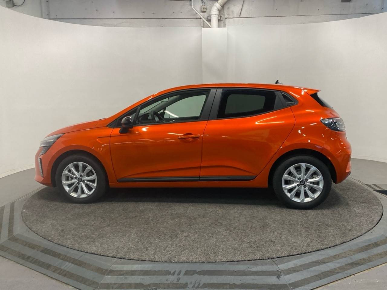 Vente en ligne Renault Clio 5 Clio Blue dCi 100 ch au prix de 18 990 €