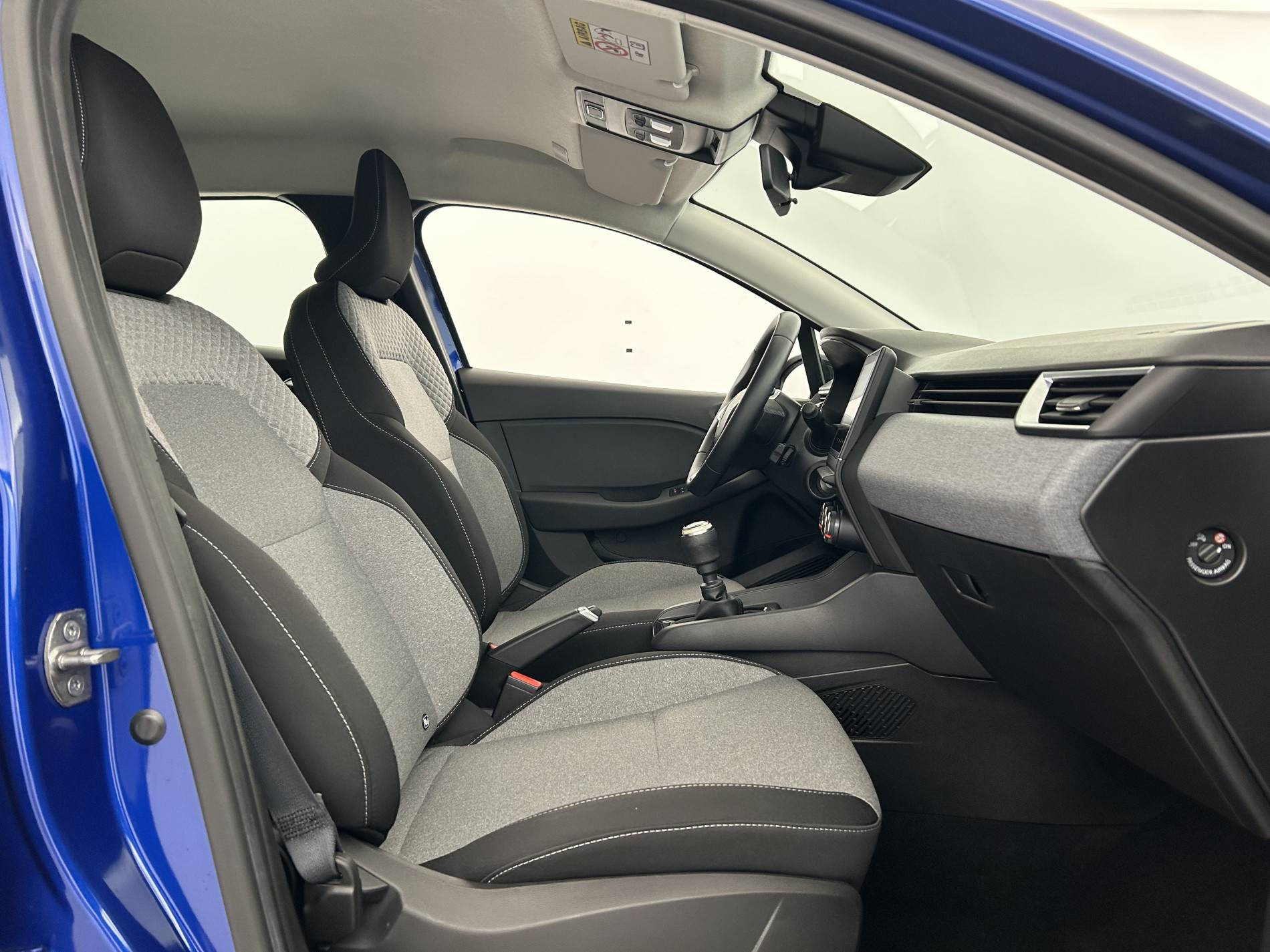 Vente en ligne Renault Clio 5 Clio TCe 90 au prix de 15 990 €