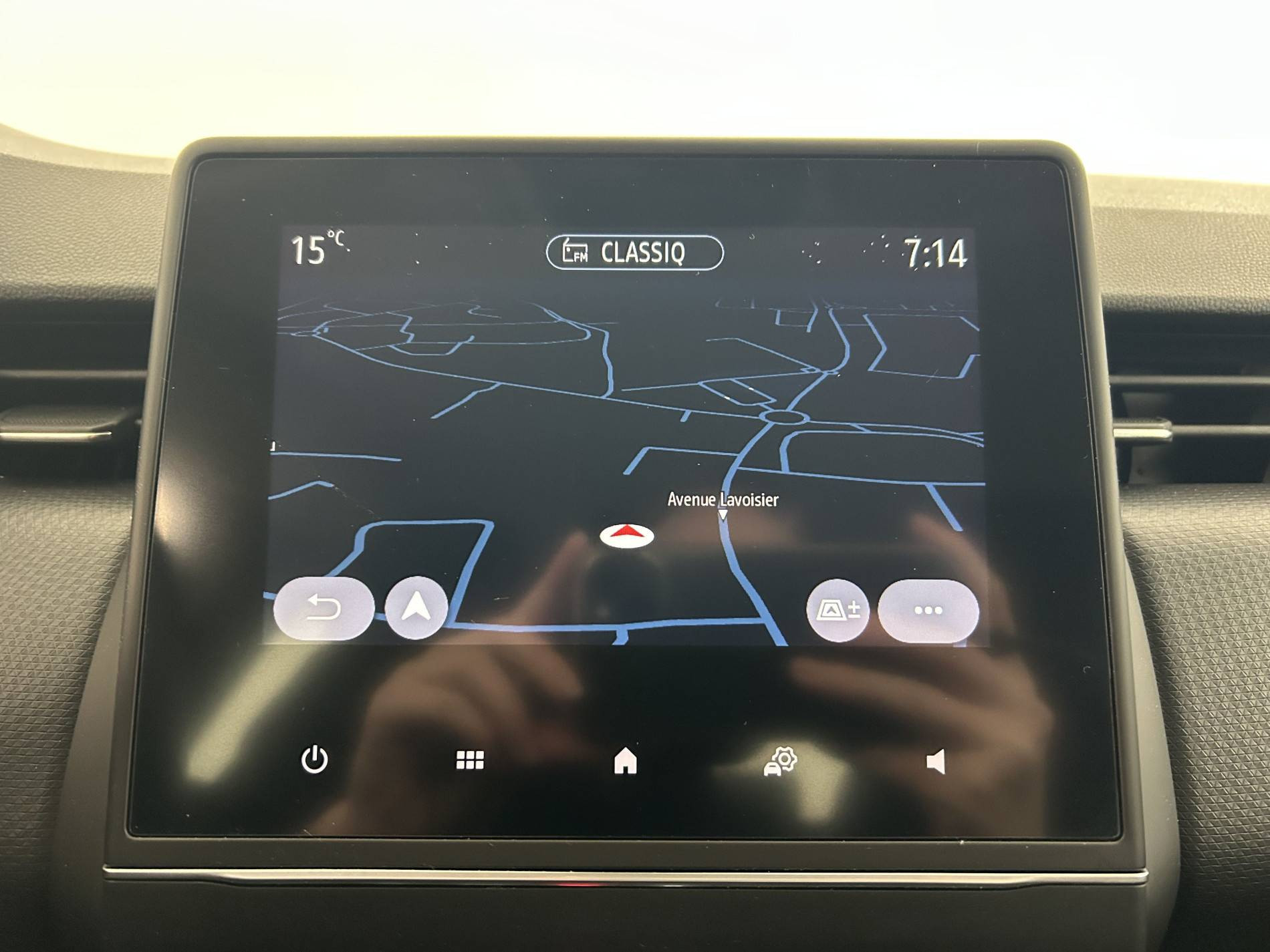 Vente en ligne Renault Clio 5 Clio E-Tech 140 - 21N au prix de 11 990 €