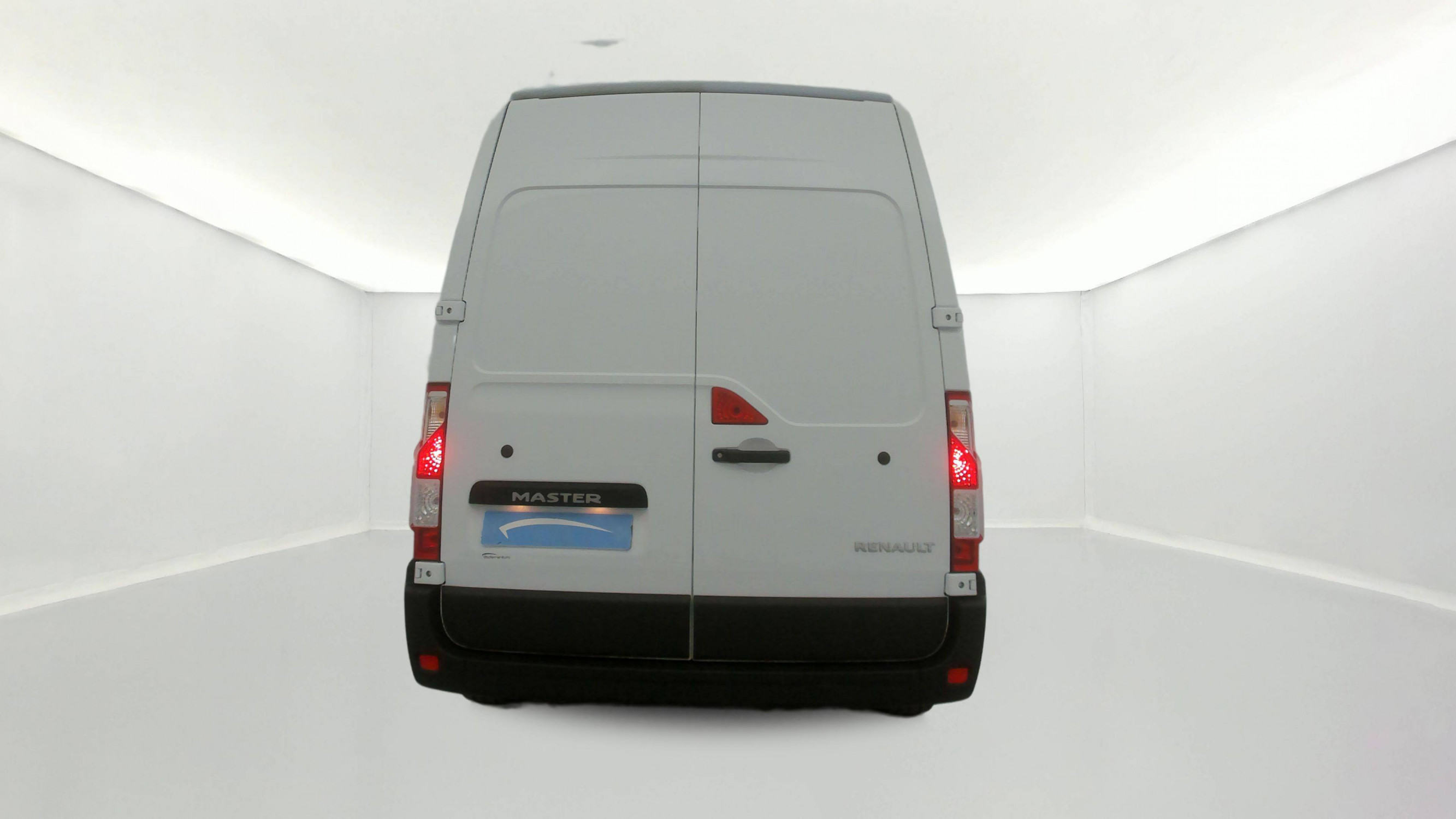 Vente en ligne Renault Master Fourgon MASTER FGN TRAC F3500 L3H3 BLUE DCI 135 au prix de 29 990 €