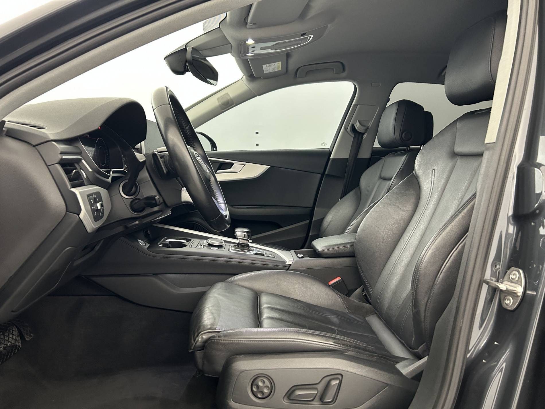 Vente en ligne Audi A4  2.0 TFSI 252 S tronic 7 Quattro au prix de 21 490 €