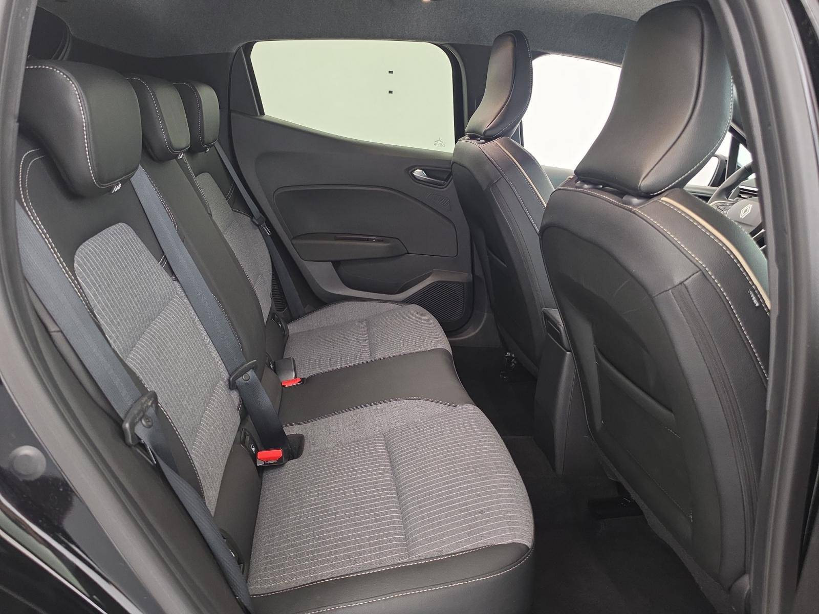 Vente en ligne Renault Clio 5 Clio E-Tech full hybrid 145 ch GSR2 au prix de 19 490 €