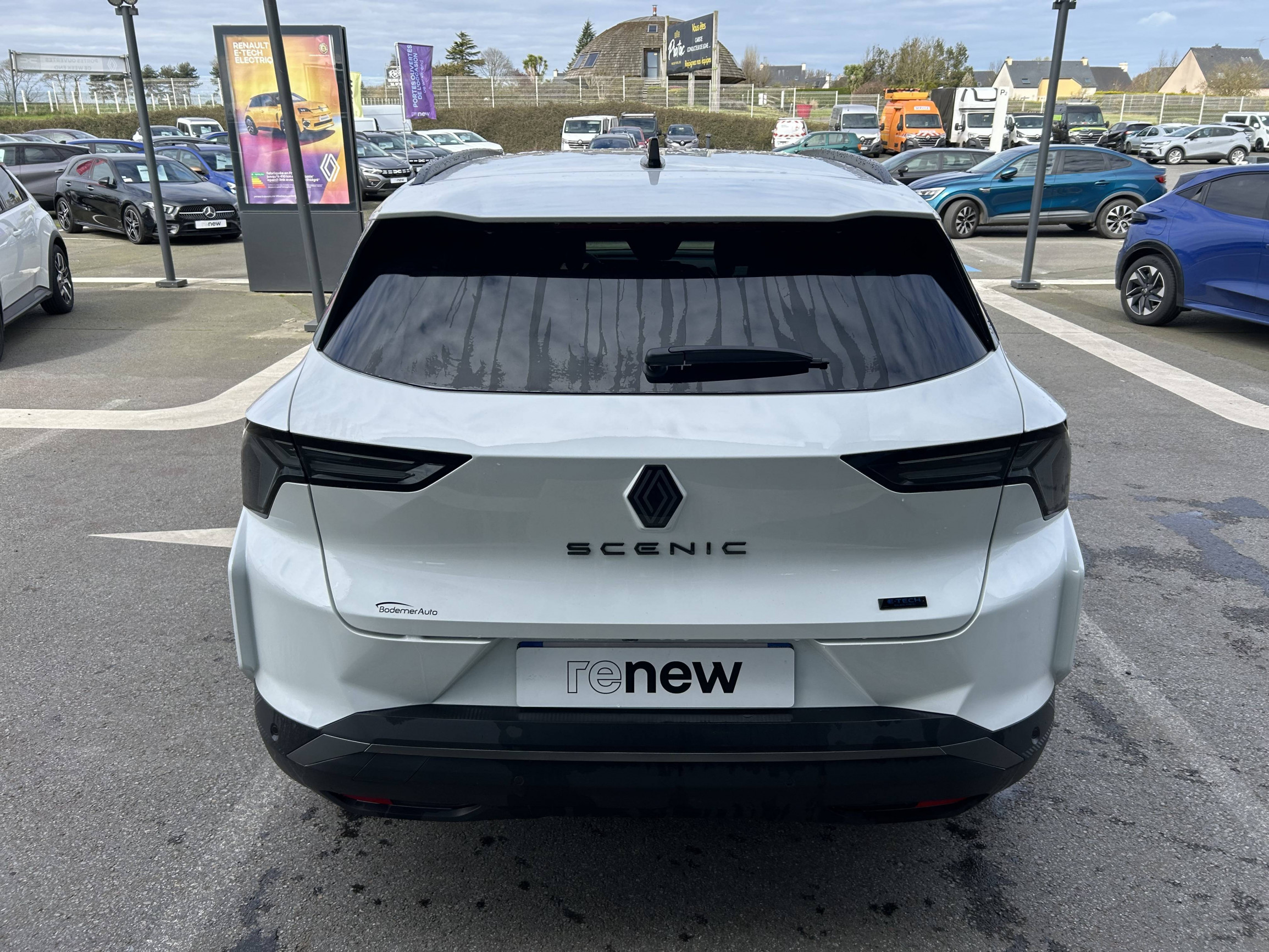 Vente en ligne Renault Scenic E-Tech  220 ch grande autonomie au prix de 48 990 €