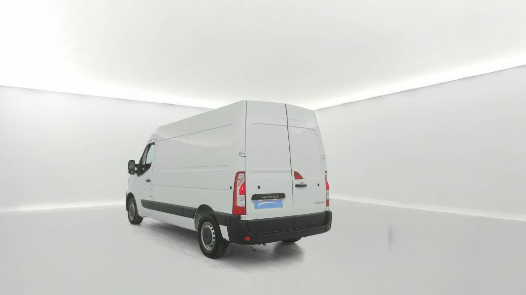 Vente en ligne Renault Master Fourgon MASTER FGN TRAC F3500 L2H2 BLUE DCI 135 au prix de 22 990 €
