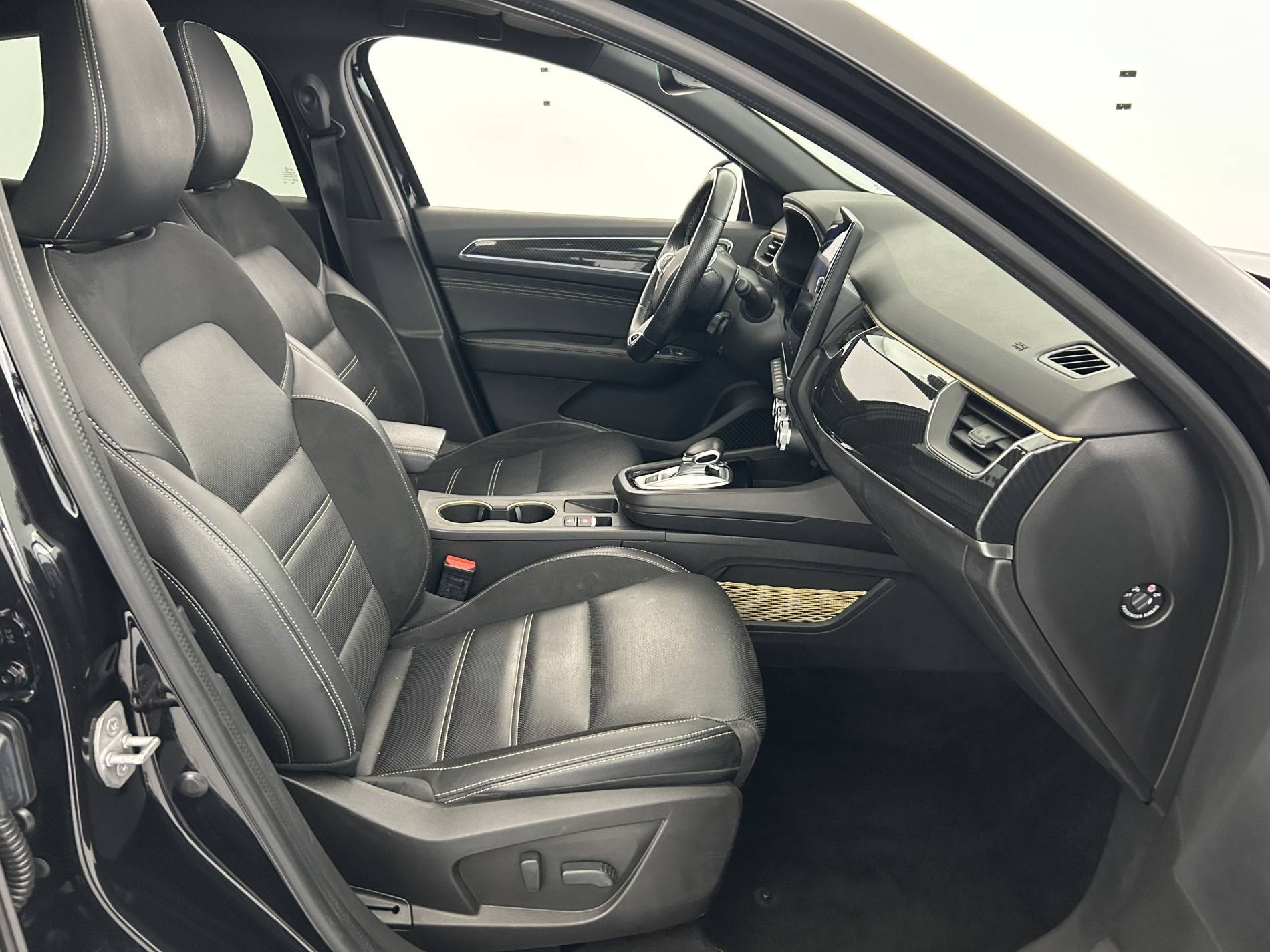 Vente en ligne Renault Arkana  E-Tech hybride 145 - 22 au prix de 21 990 €