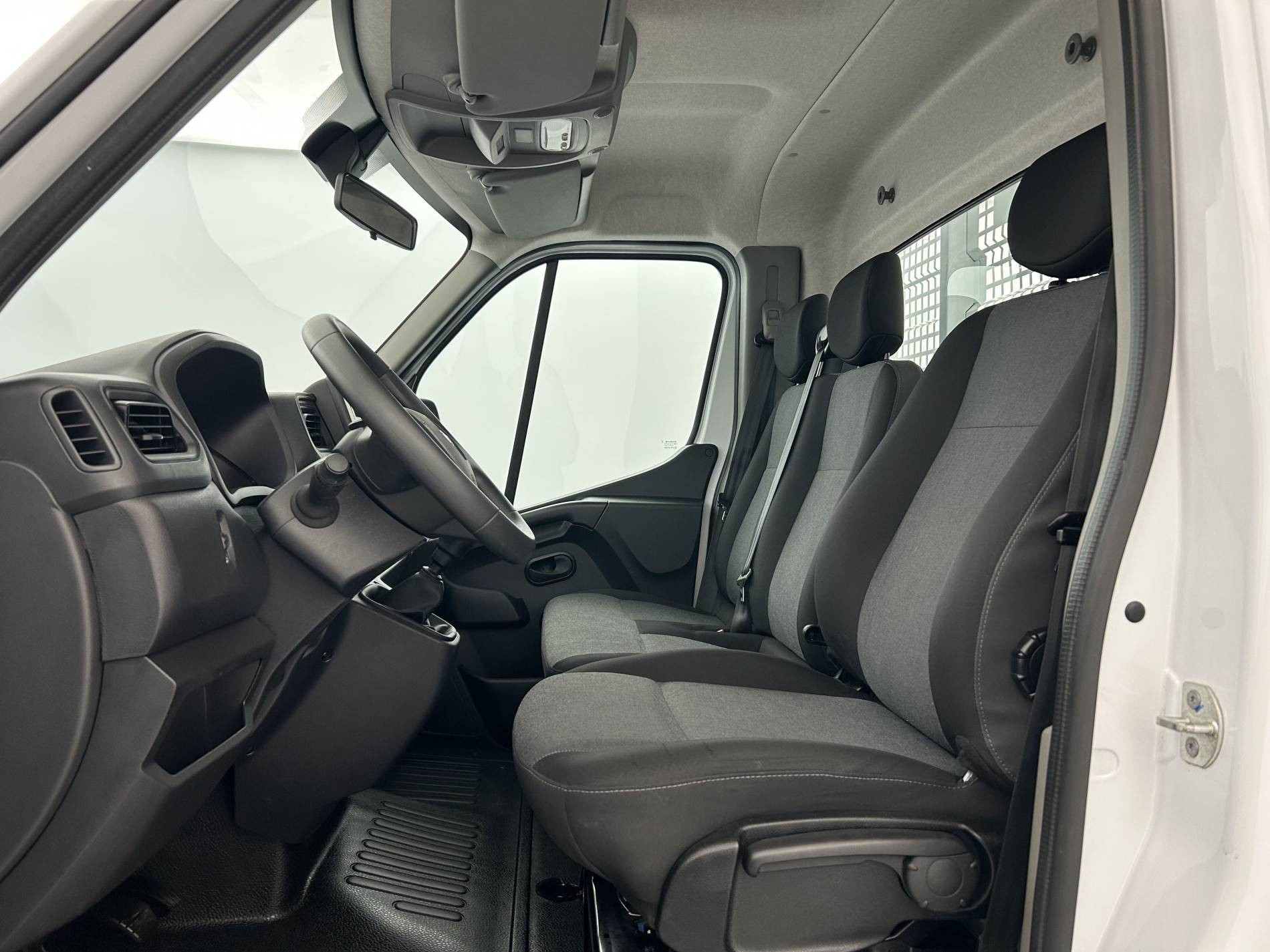 Vente en ligne Renault Master 3 Châssis Cabine MASTER CC PROP RJ3500 L2 PAFC BLUE DCI 130 EURO VI au prix de 35 499 €