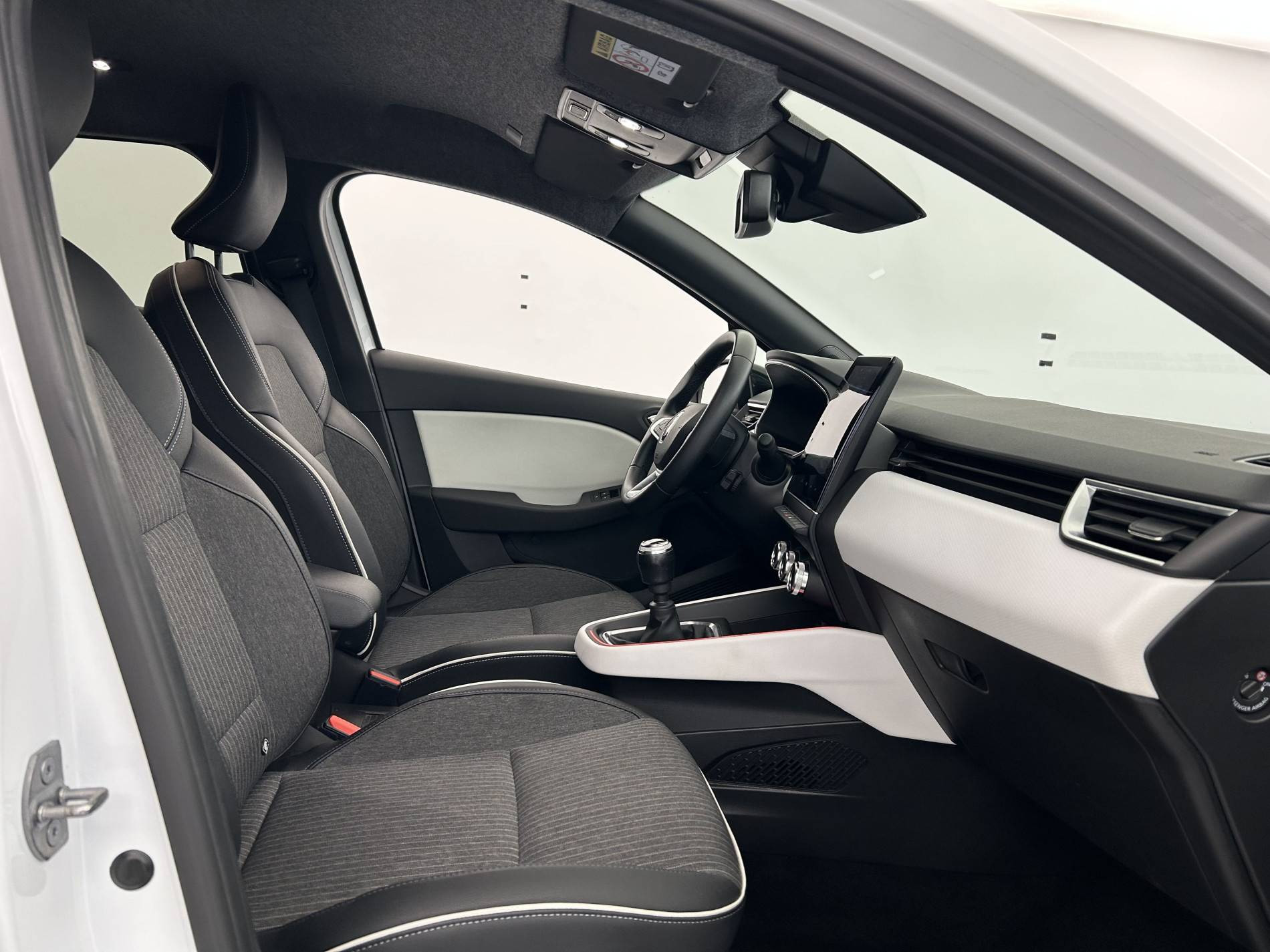 Vente en ligne Renault Clio 5 Clio TCe 90 au prix de 15 490 €