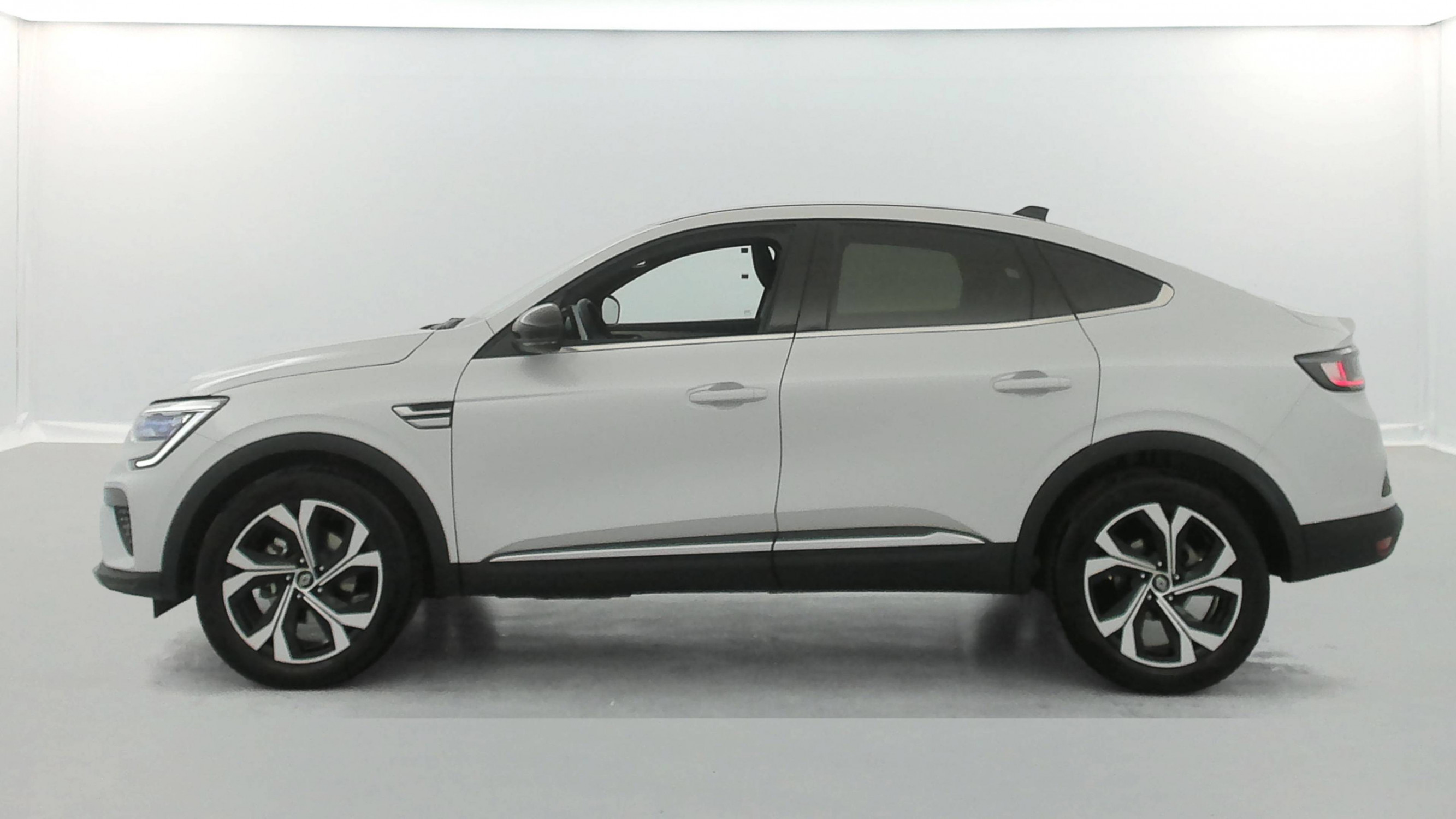 Vente en ligne Renault Arkana  E-Tech 145 - 23 au prix de 24 990 €