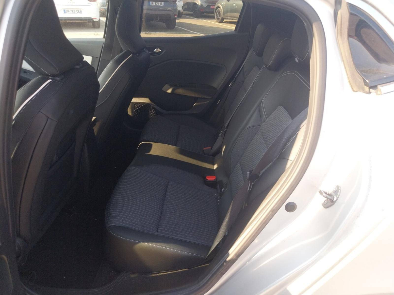 Vente en ligne Renault Clio 5 Clio TCe 90 au prix de 14 490 €