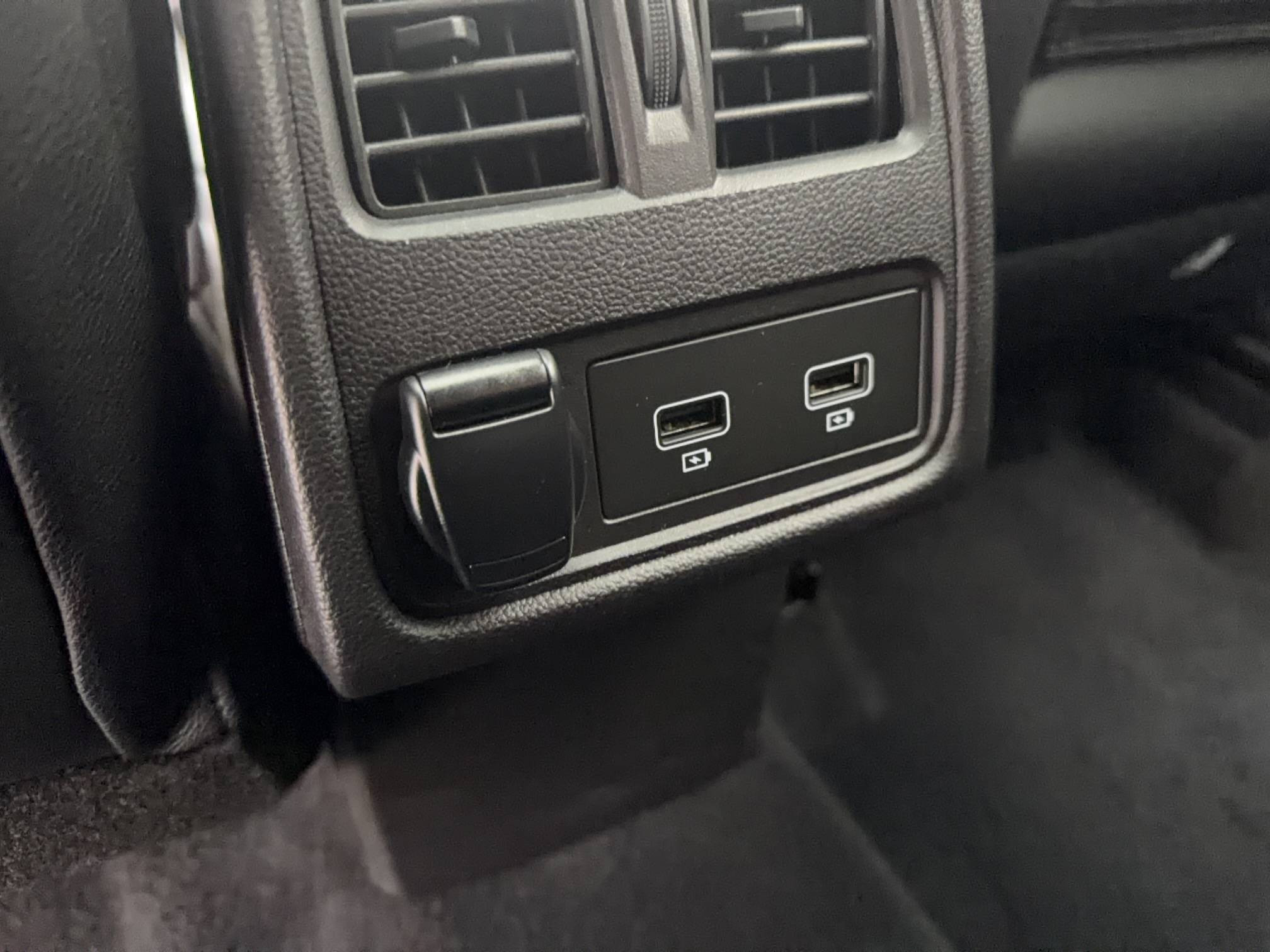 Vente en ligne Renault Captur  TCe 140 EDC - 21B au prix de 19 590 €