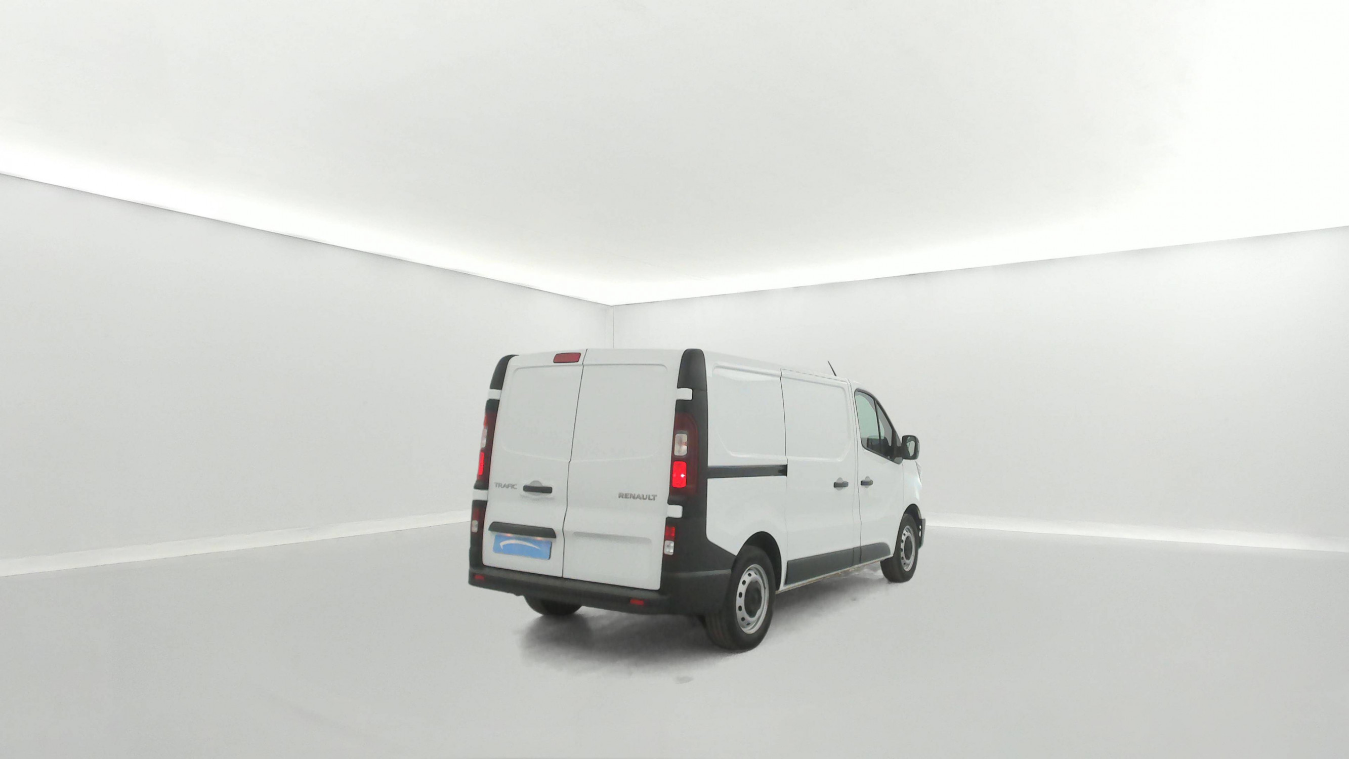 Vente en ligne Renault Trafic 3 Fourgon TRAFIC FG BLUE DCI 130 L1H1 3T GSR2 au prix de 25 390 €