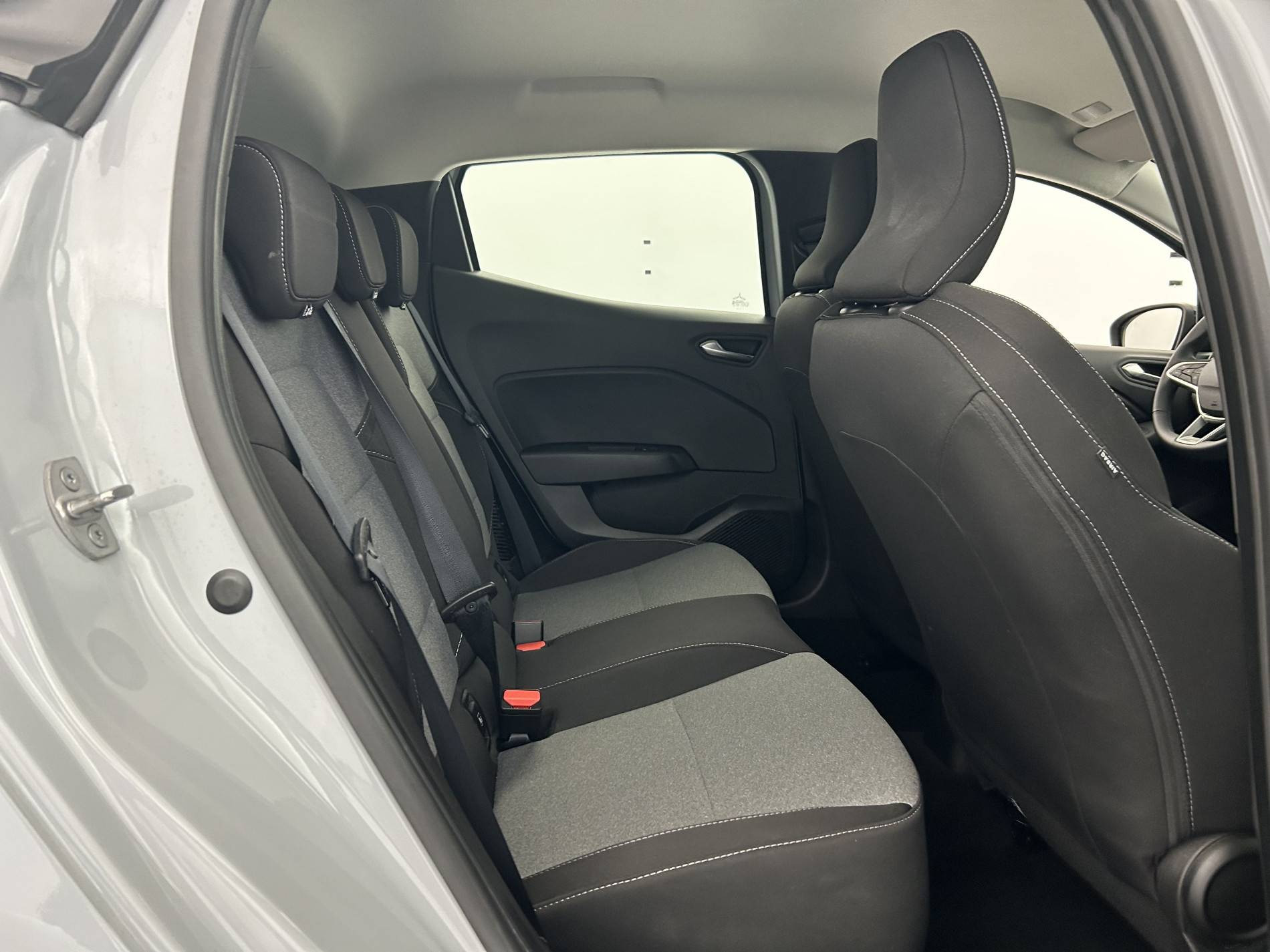 Vente en ligne Renault Clio 5 Clio E-Tech full hybrid 145 ch GSR2 au prix de 19 490 €