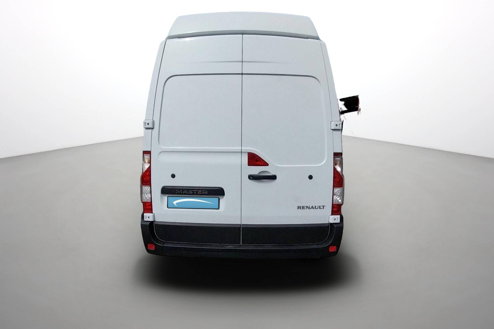 Vente en ligne Renault Master Fourgon MASTER FGN TRAC F3500 L3H3 BLUE DCI 135 au prix de 32 390 €